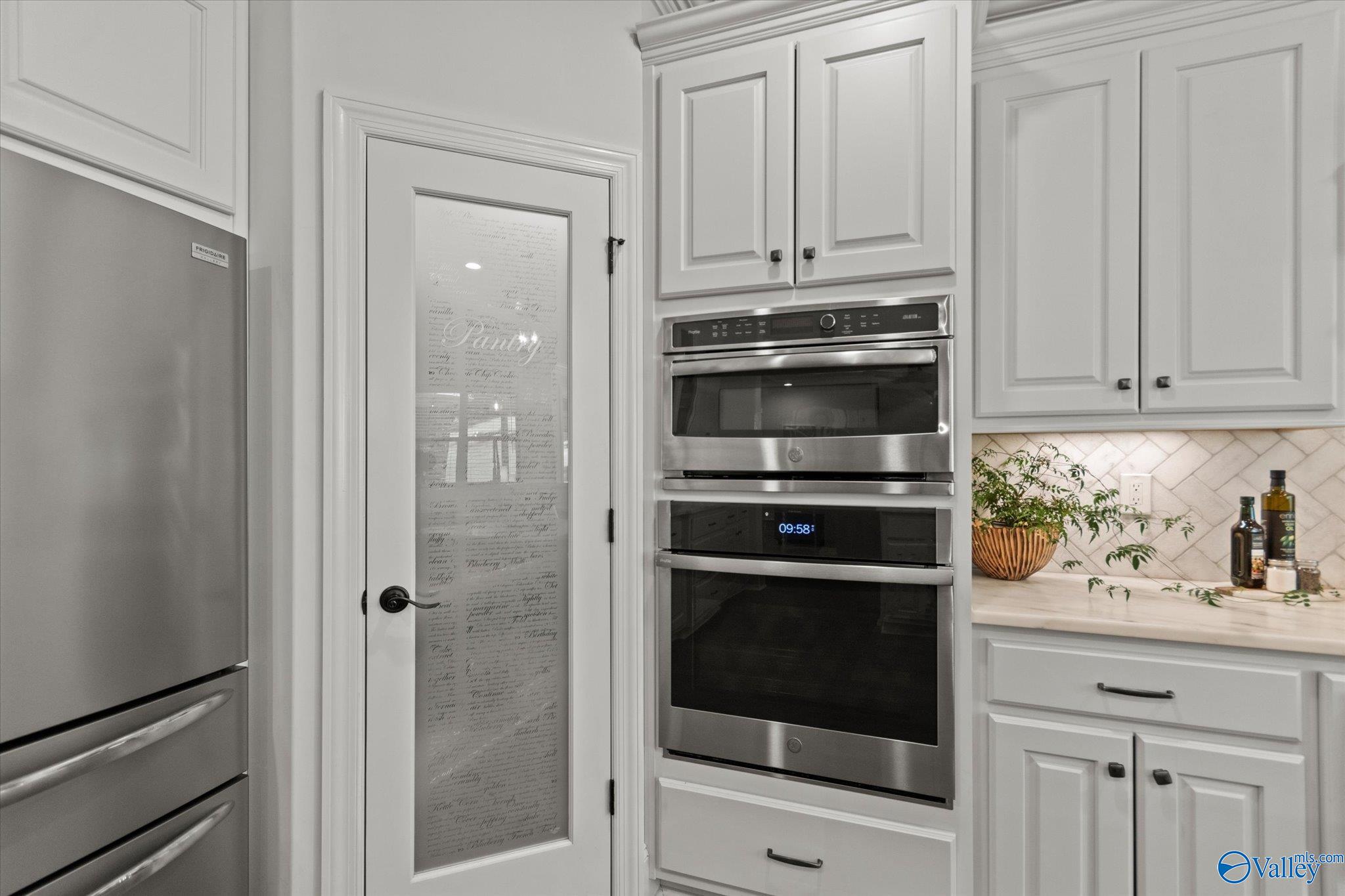 1268 Dug Hill Road, Brownsboro