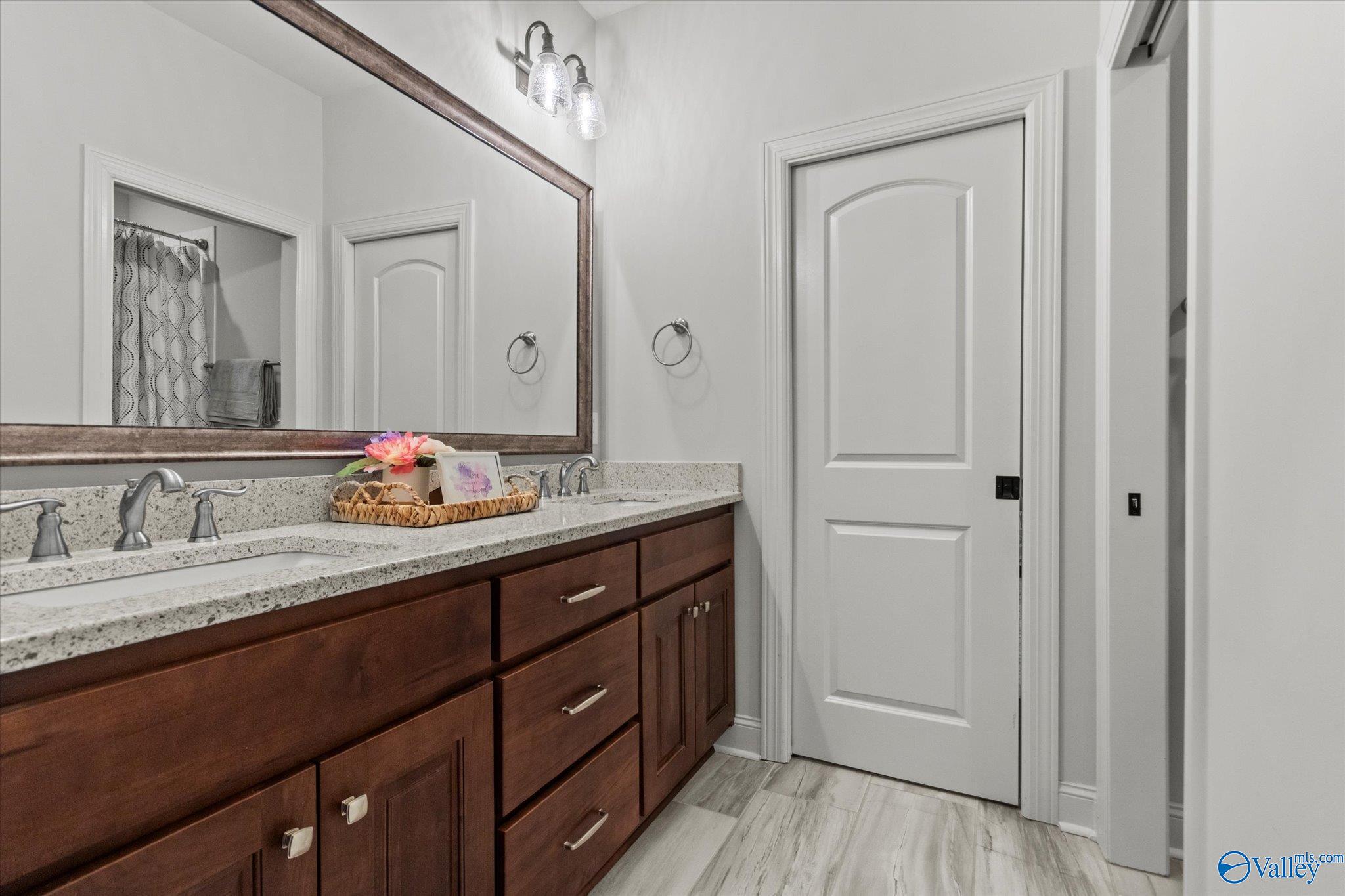 1268 Dug Hill Road, Brownsboro