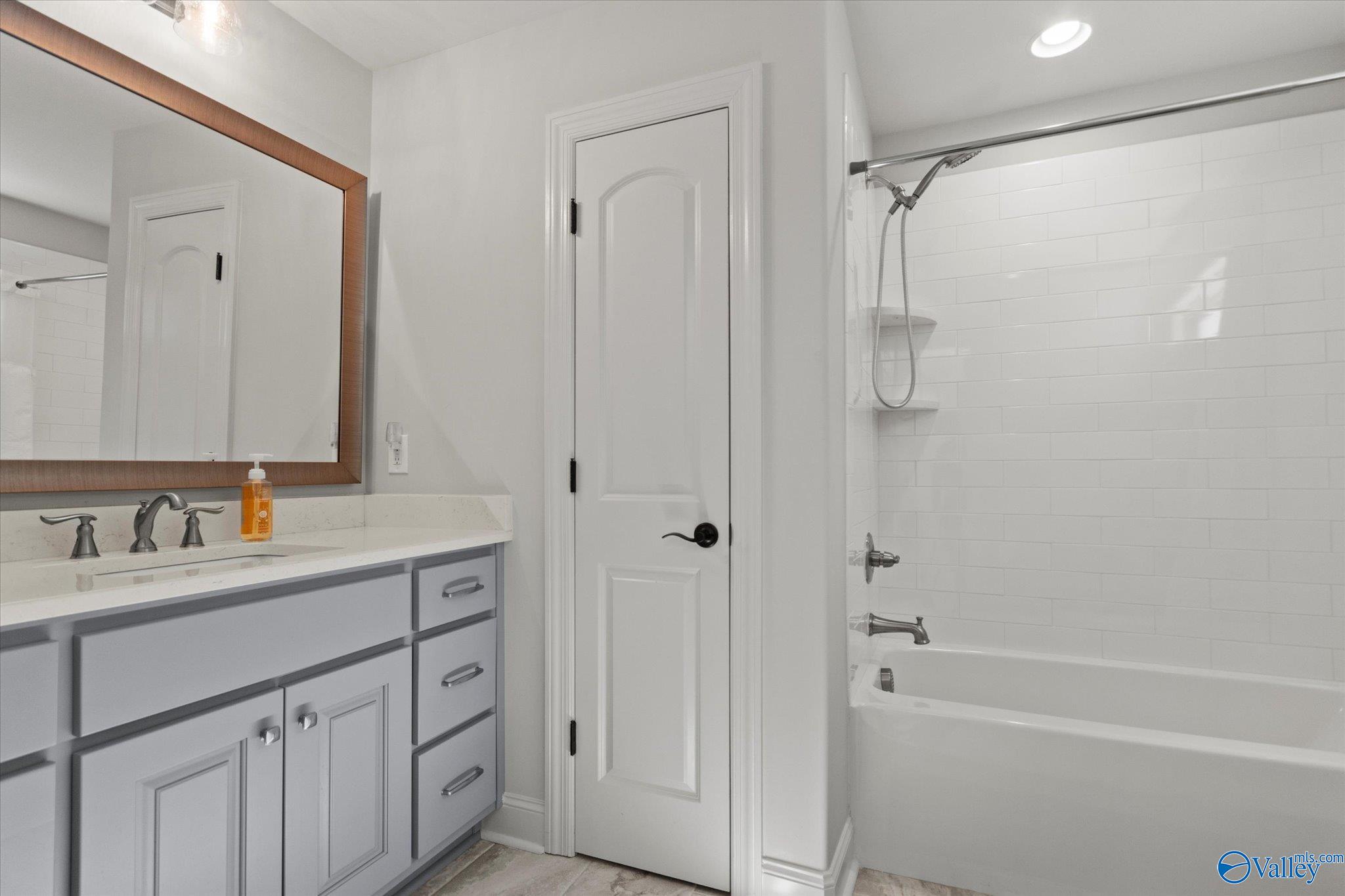 1268 Dug Hill Road, Brownsboro