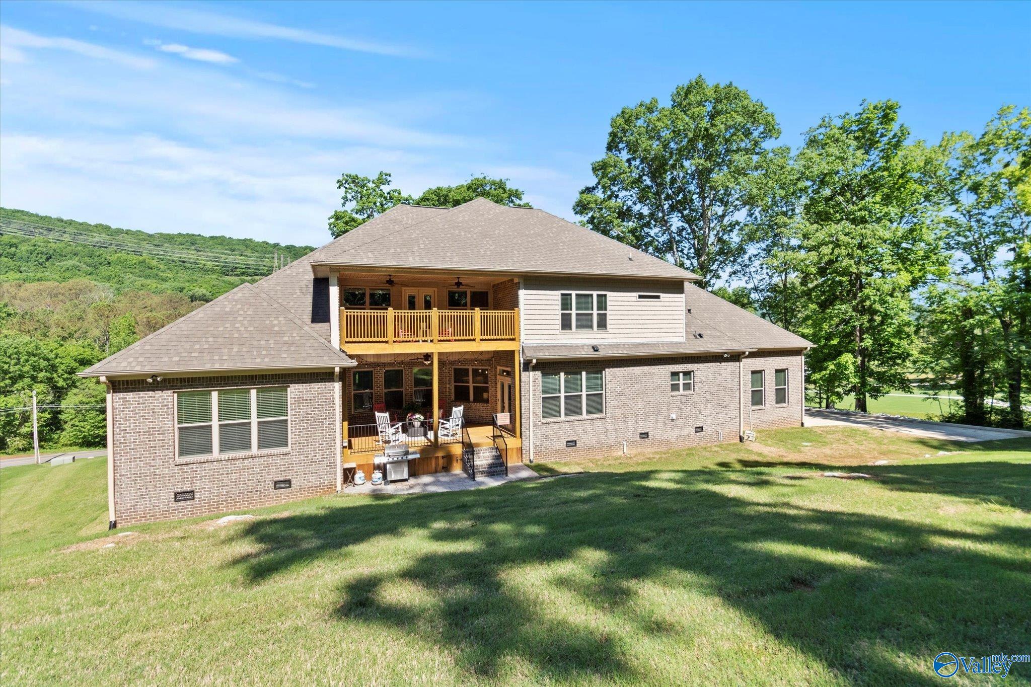 1268 Dug Hill Road, Brownsboro