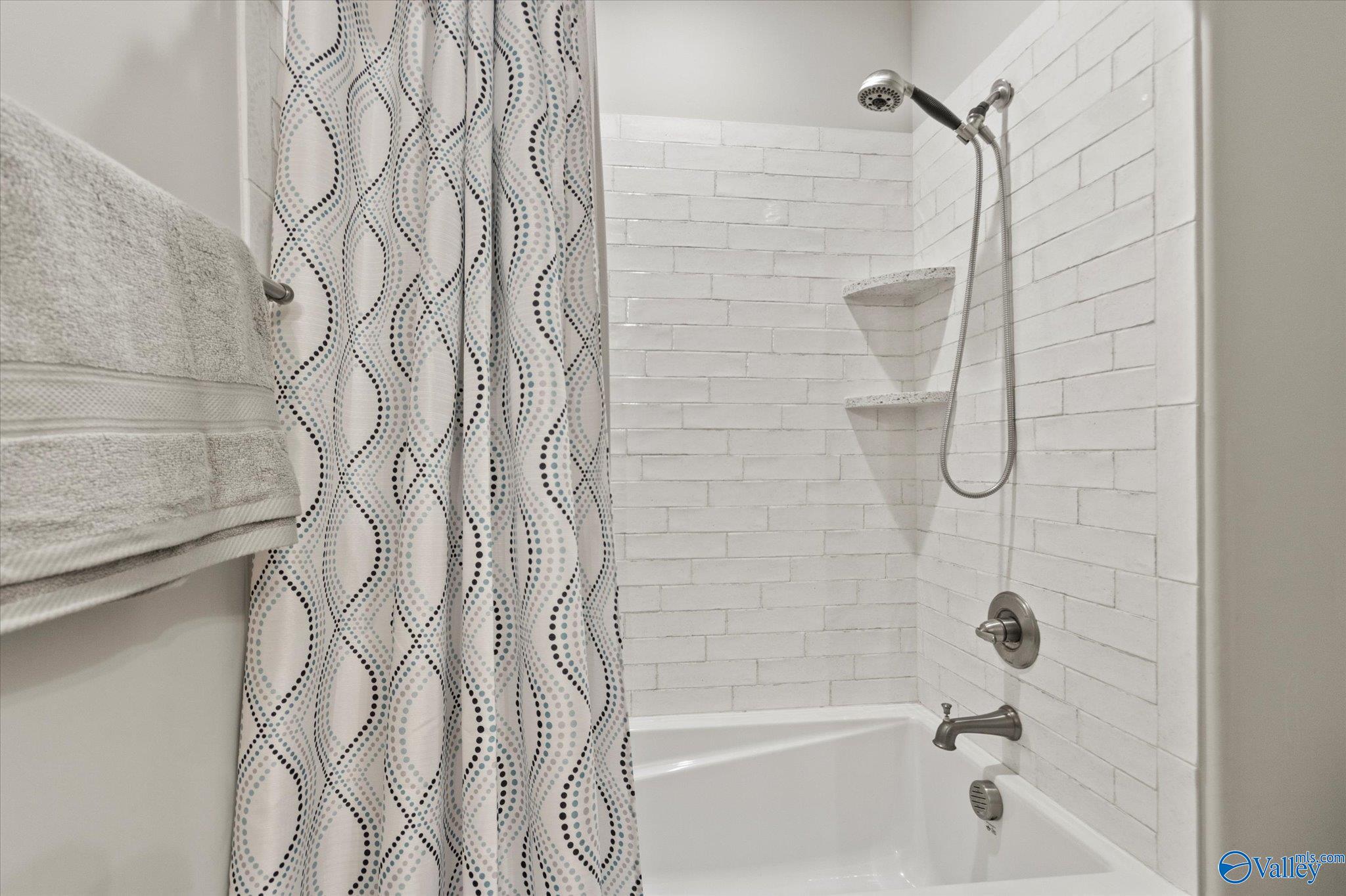 1268 Dug Hill Road, Brownsboro