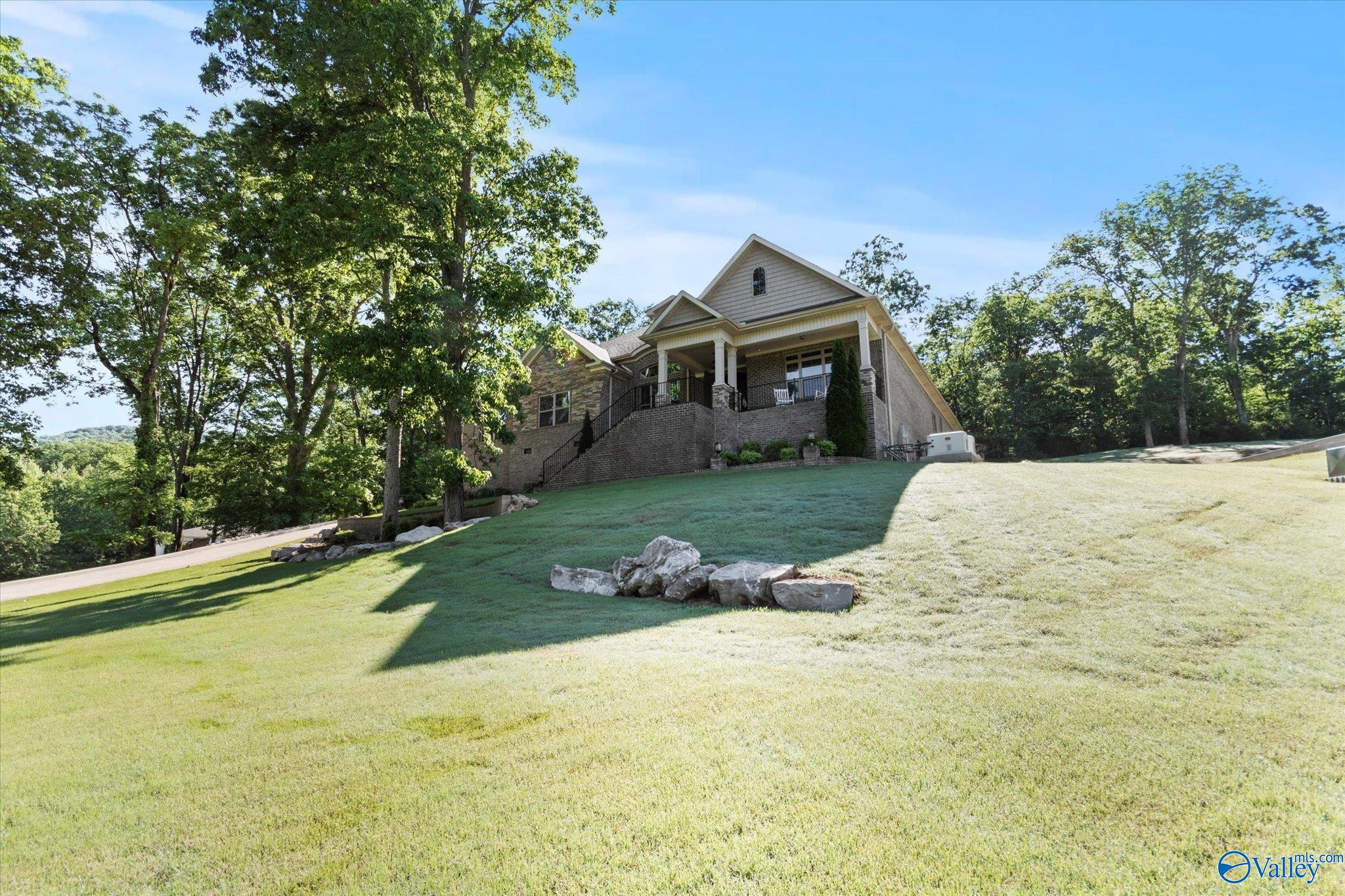 1268 Dug Hill Road, Brownsboro