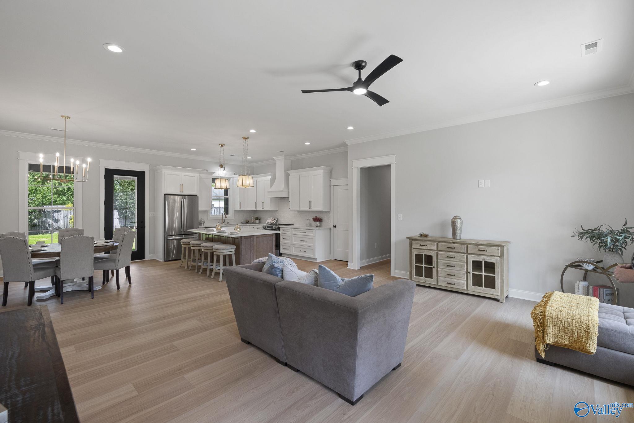 15463 Mclemore Lane