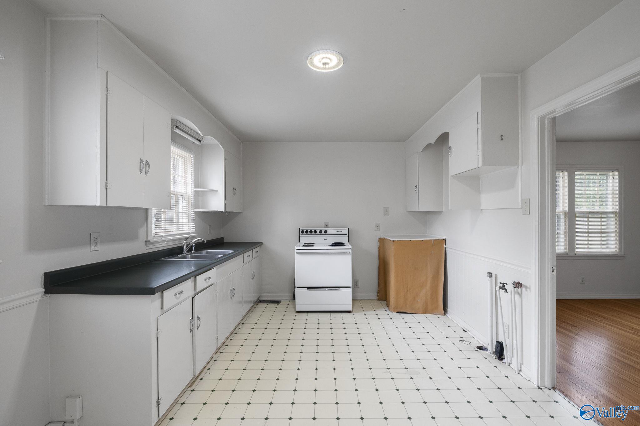 2305 Andrew Jackson Way NE