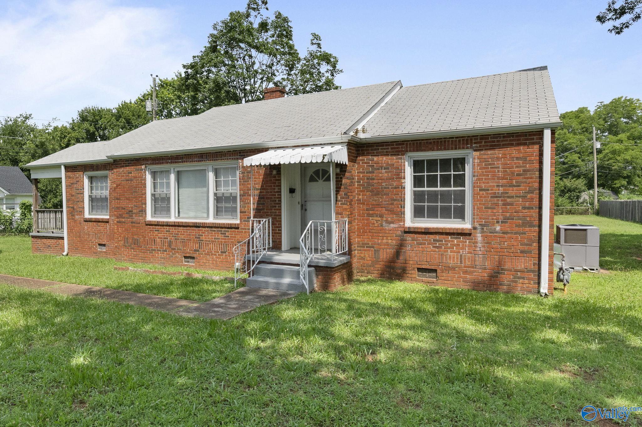 2305 Andrew Jackson Way NE