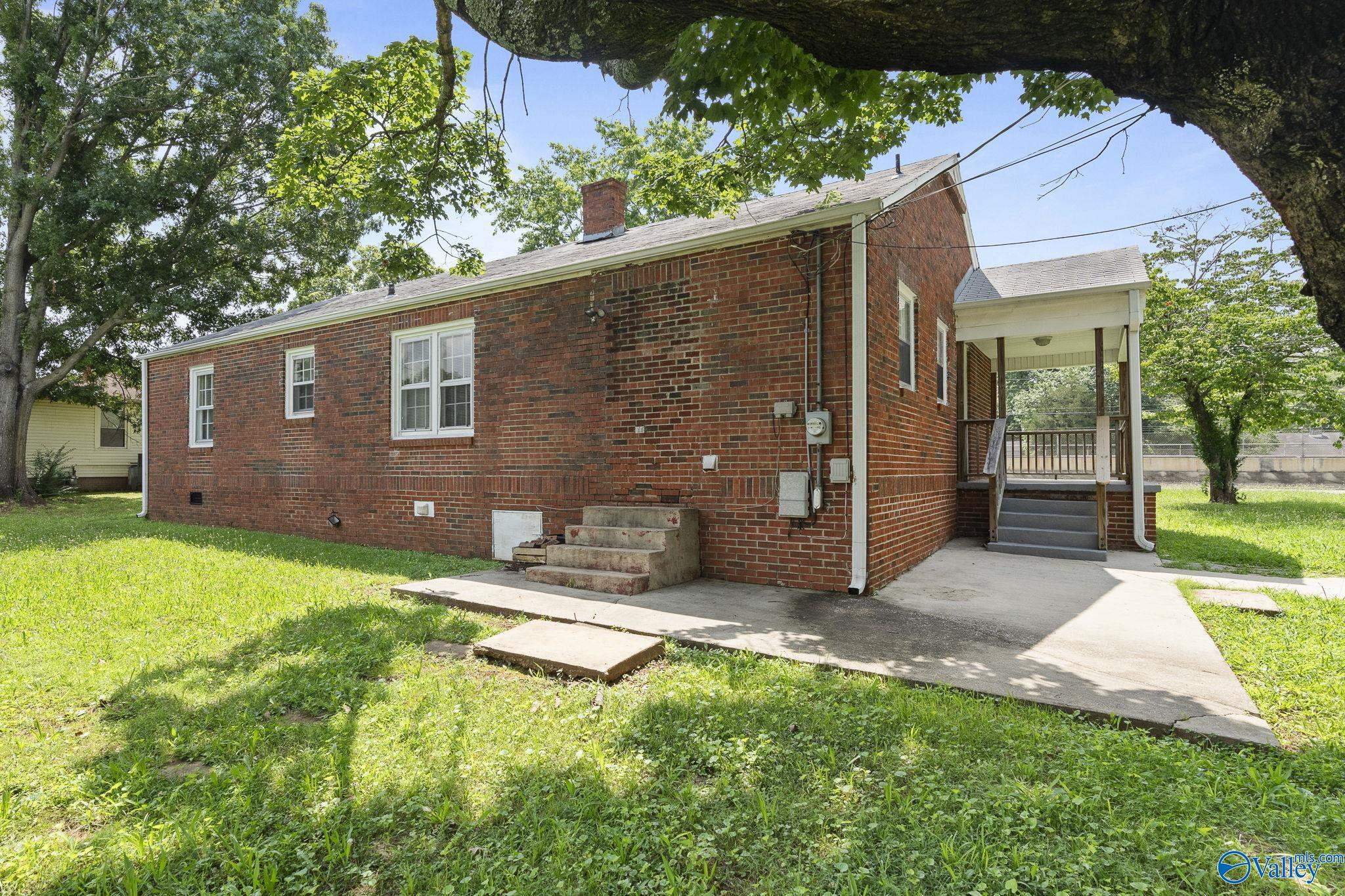 2305 Andrew Jackson Way NE