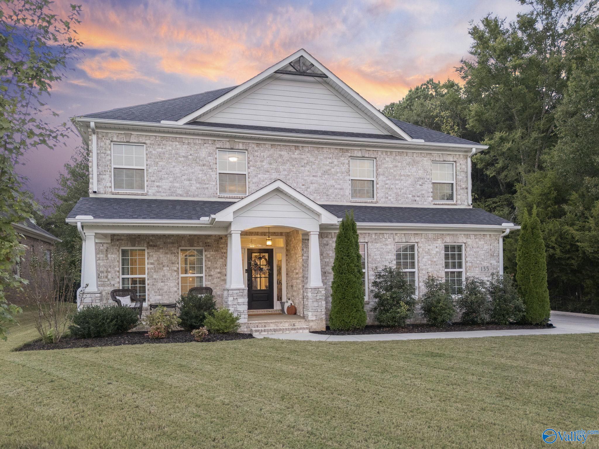 135 Huntsmen Lane