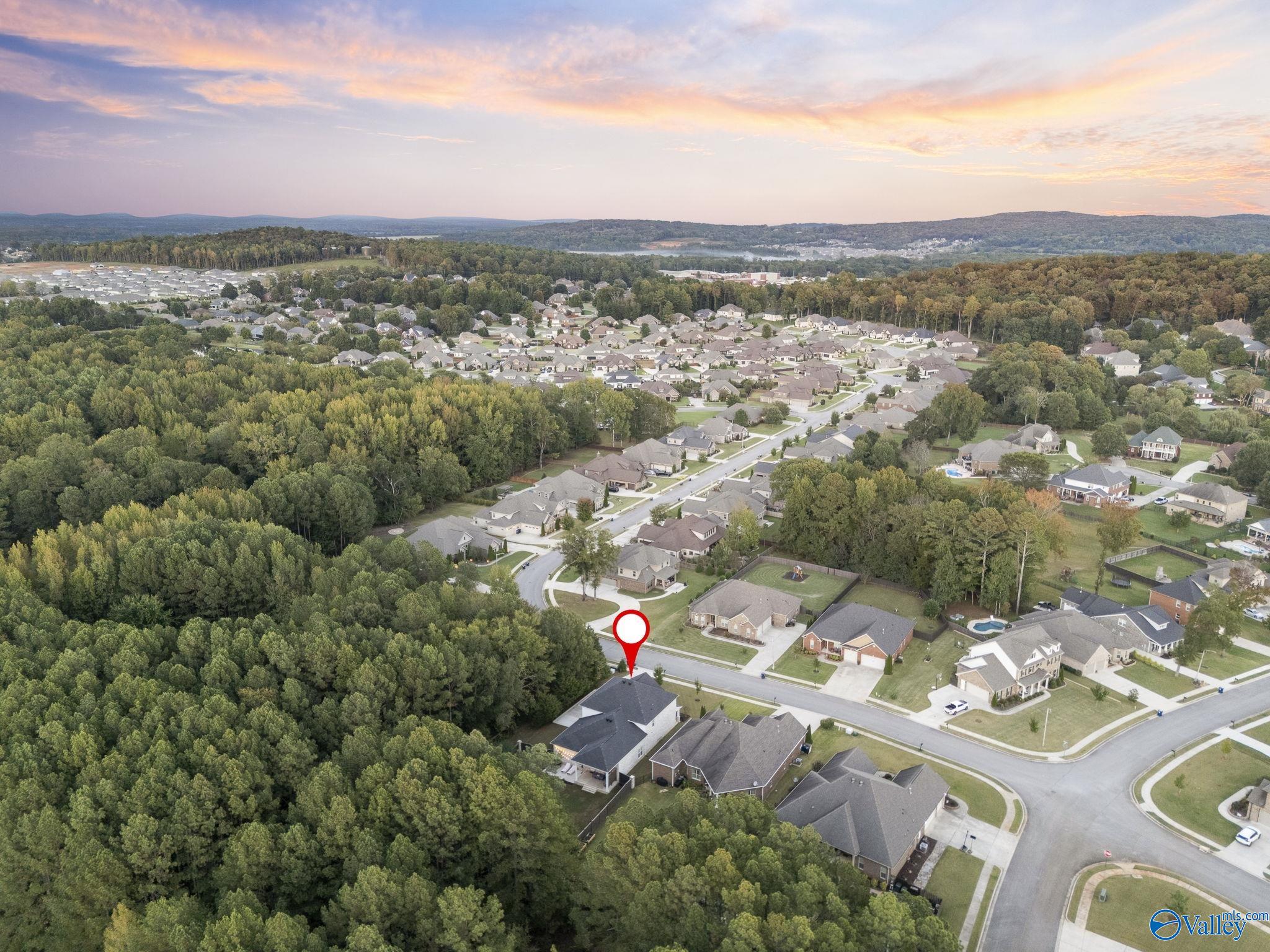 135 Huntsmen Lane