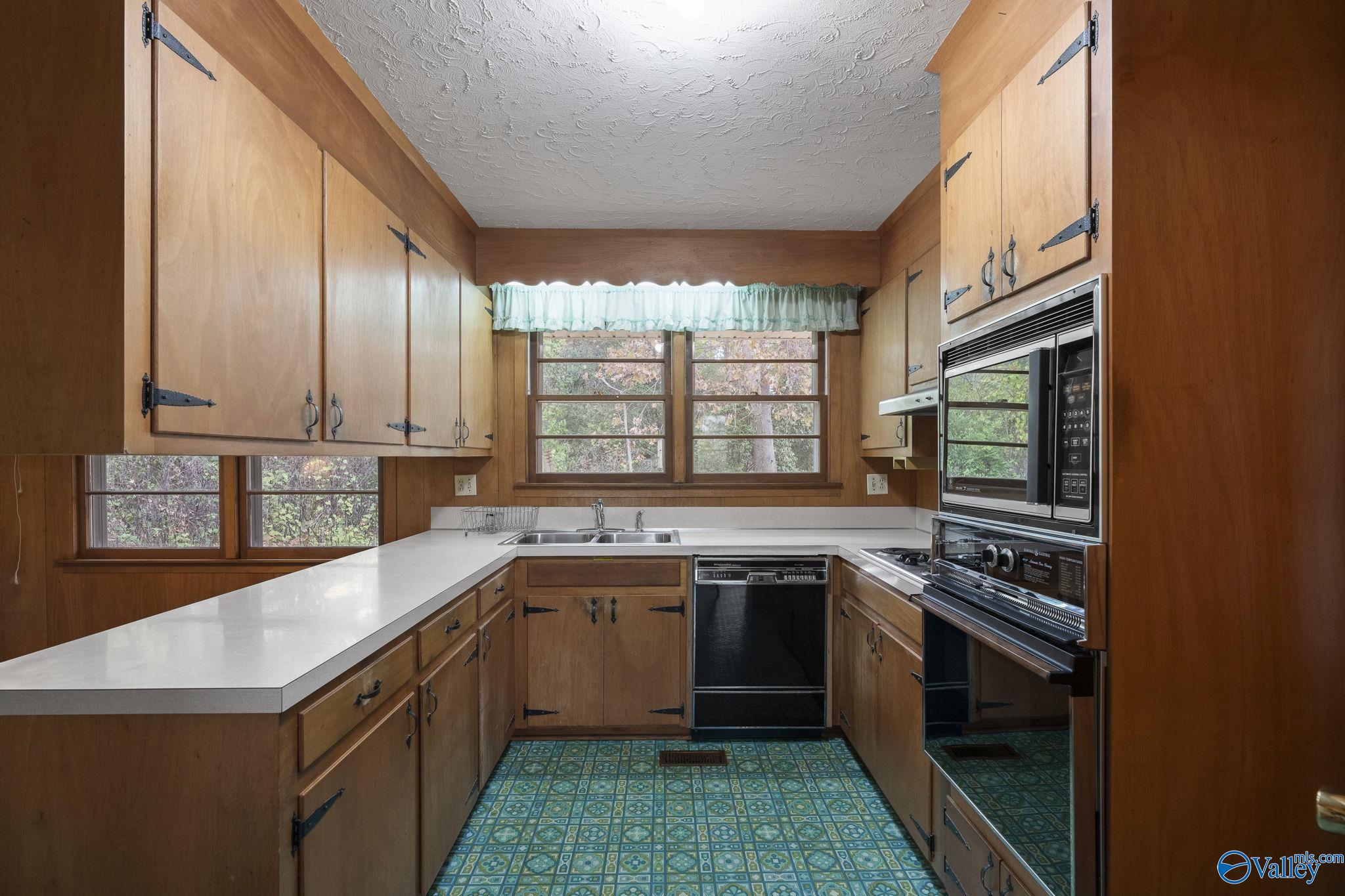 8103 Camille Drive SE