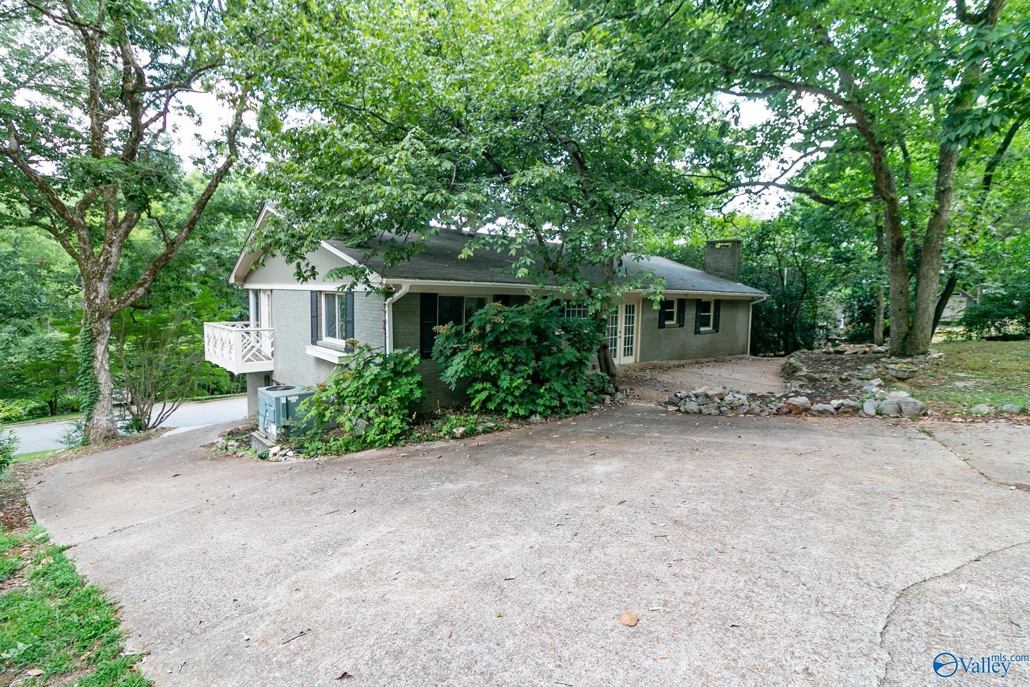 416 Owens Drive SE