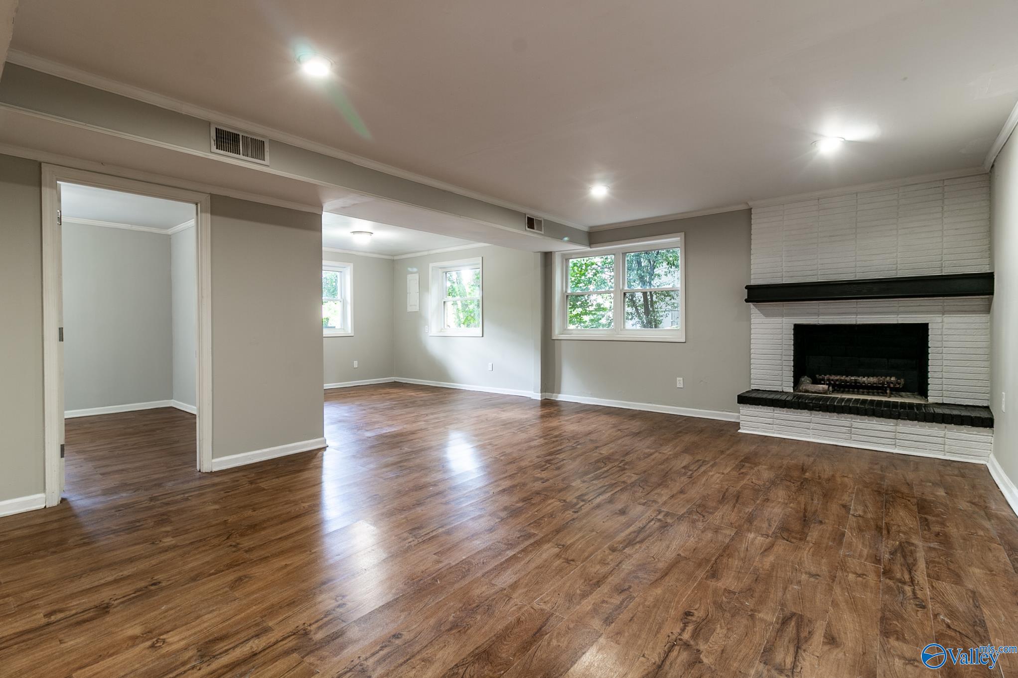 416 Owens Drive SE