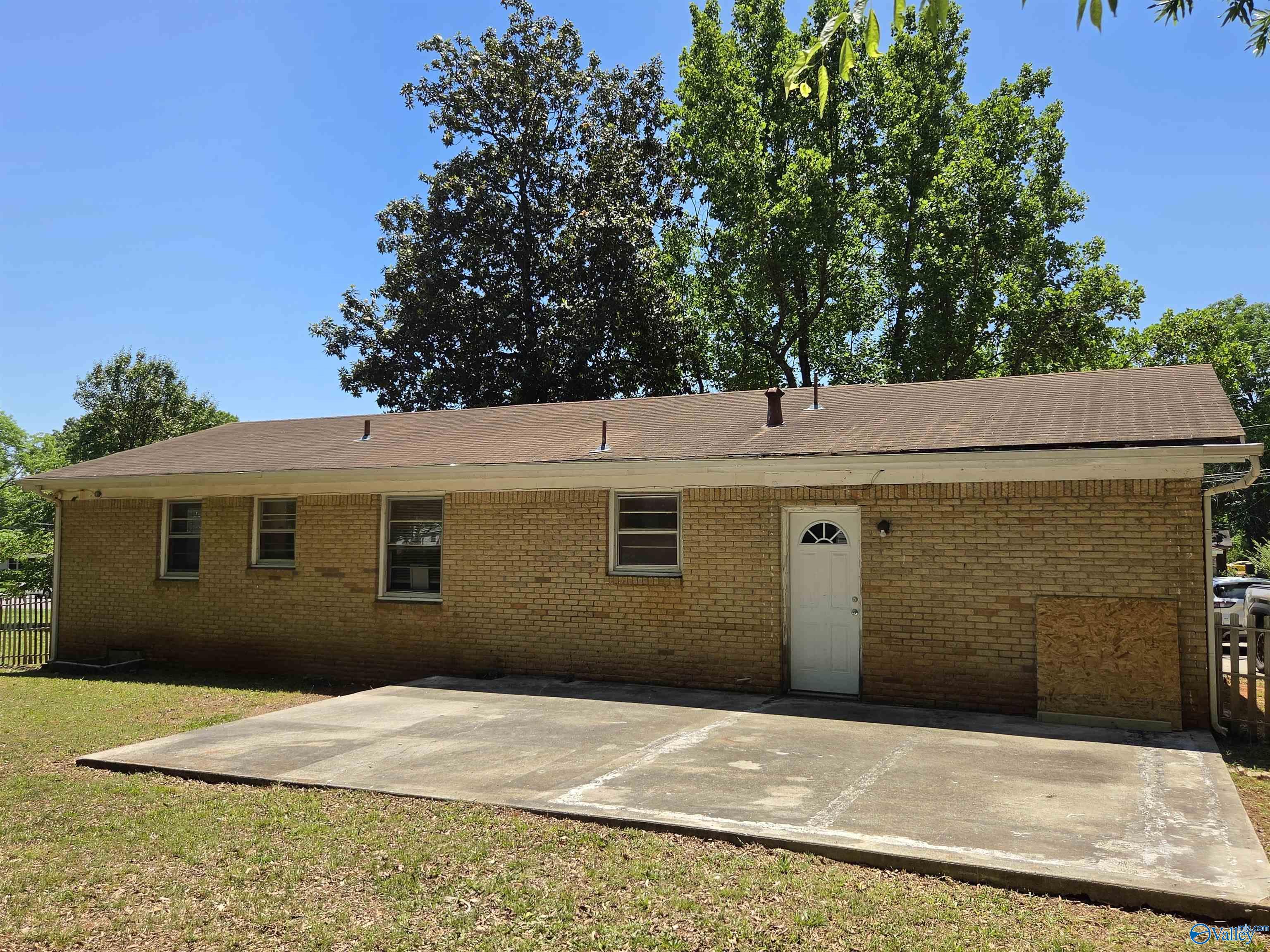 4504 Sparkman Drive