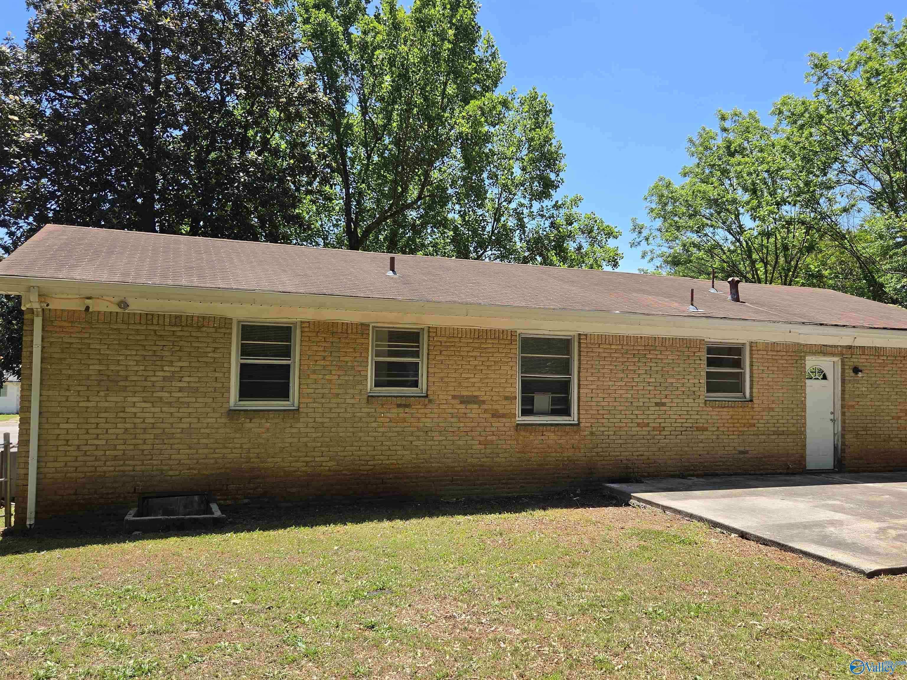 4504 Sparkman Drive