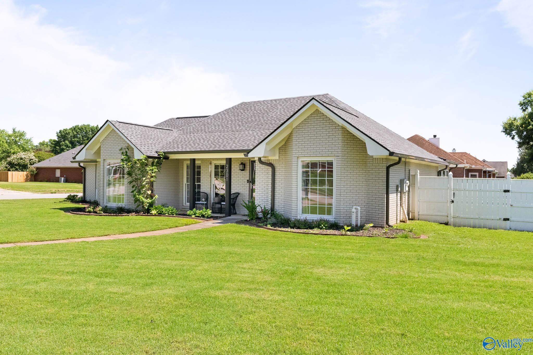 2301 Villaret Drive SW