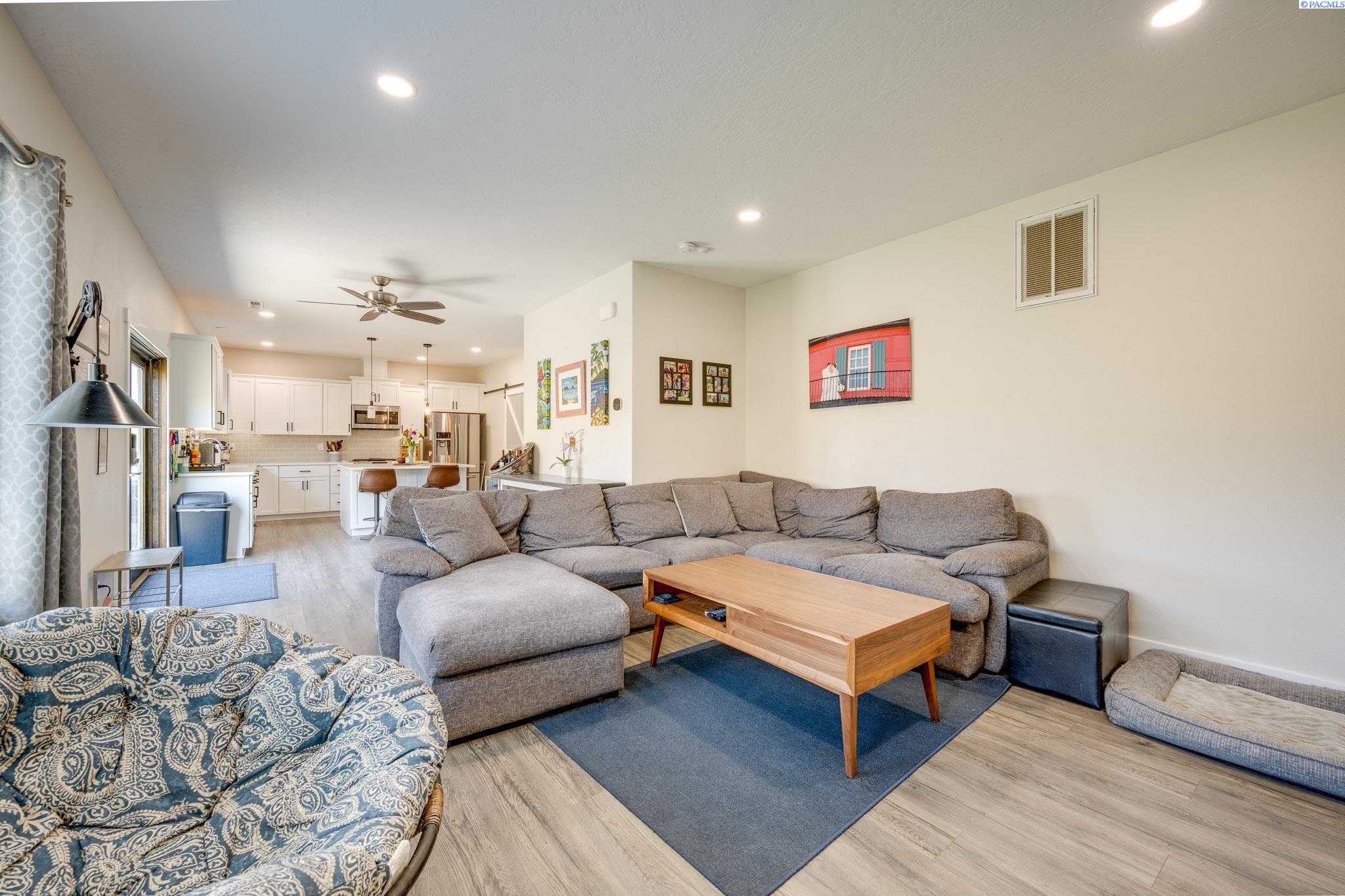 1155 NW Marshland St.