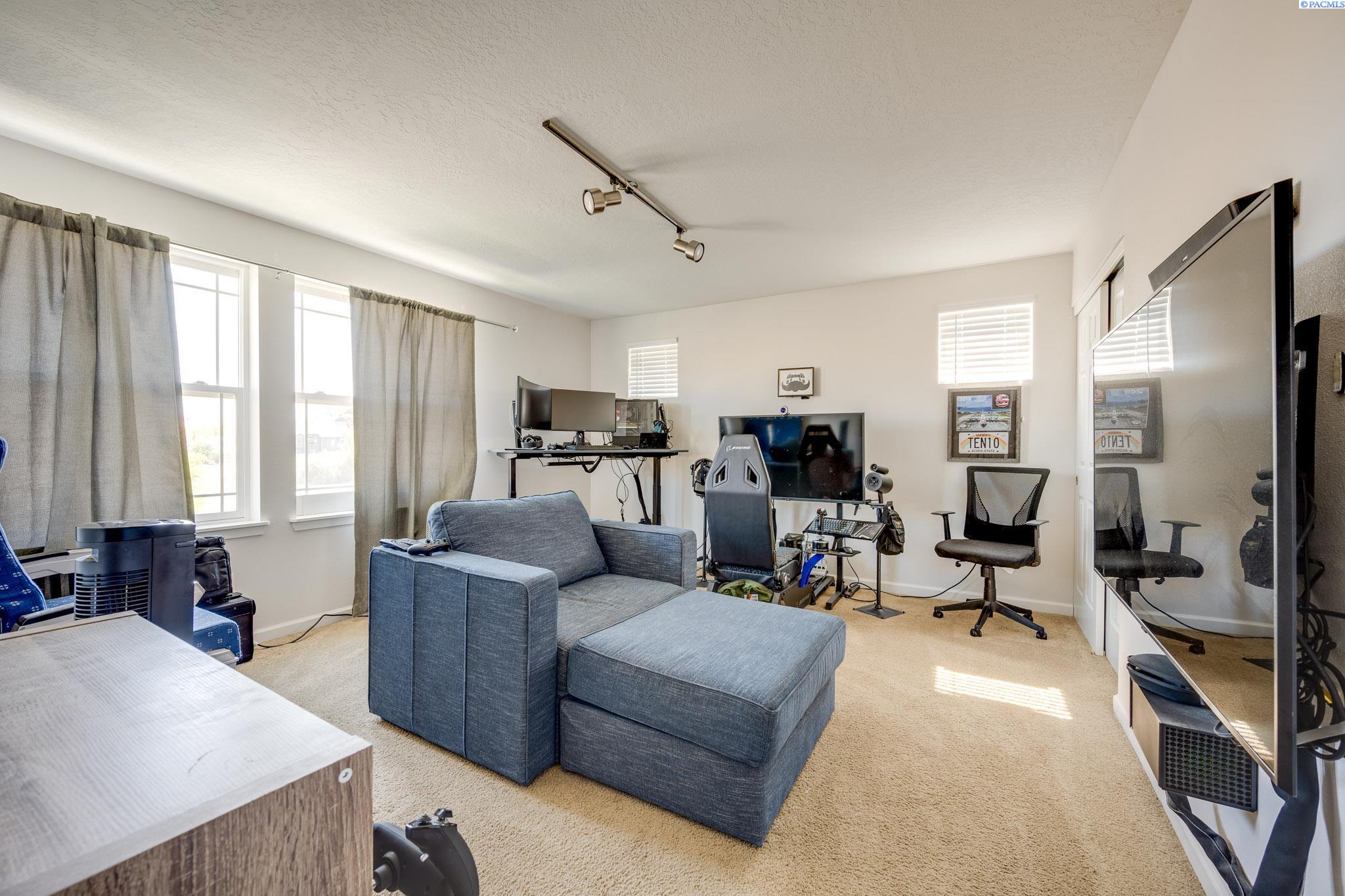 1155 NW Marshland St.