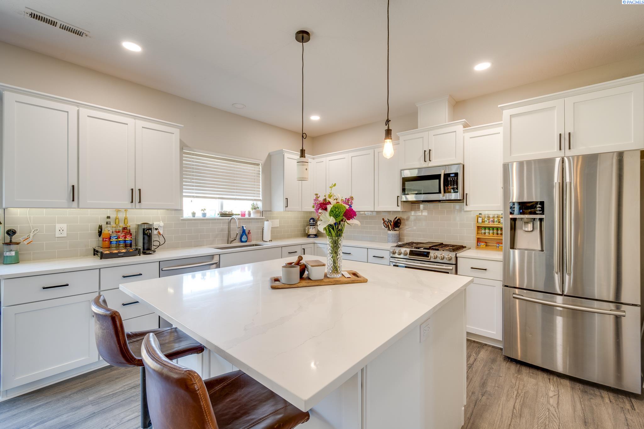 1155 NW Marshland St.