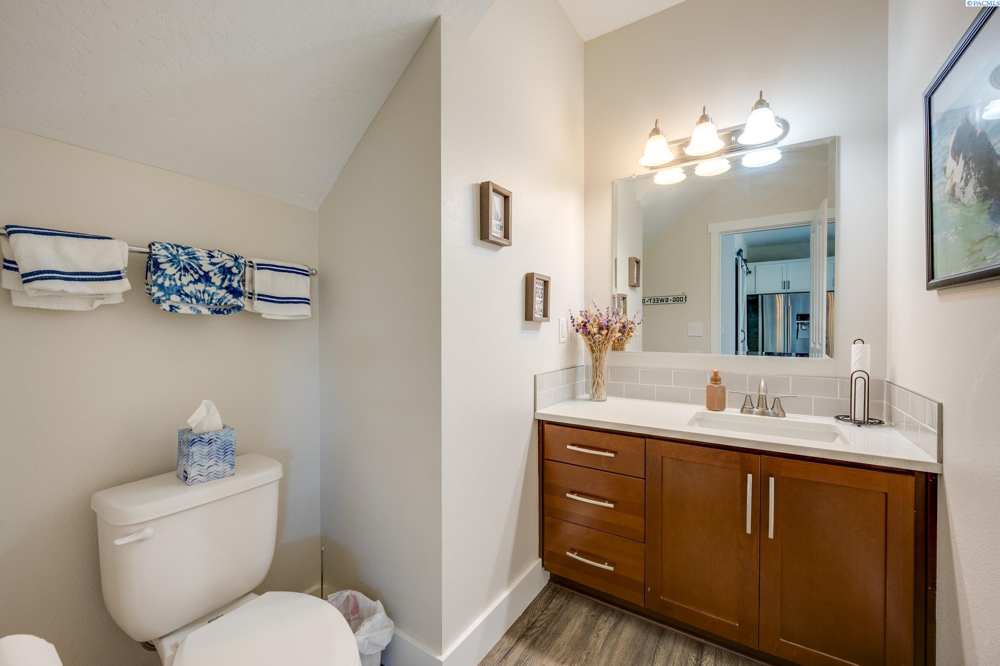 1155 NW Marshland St.