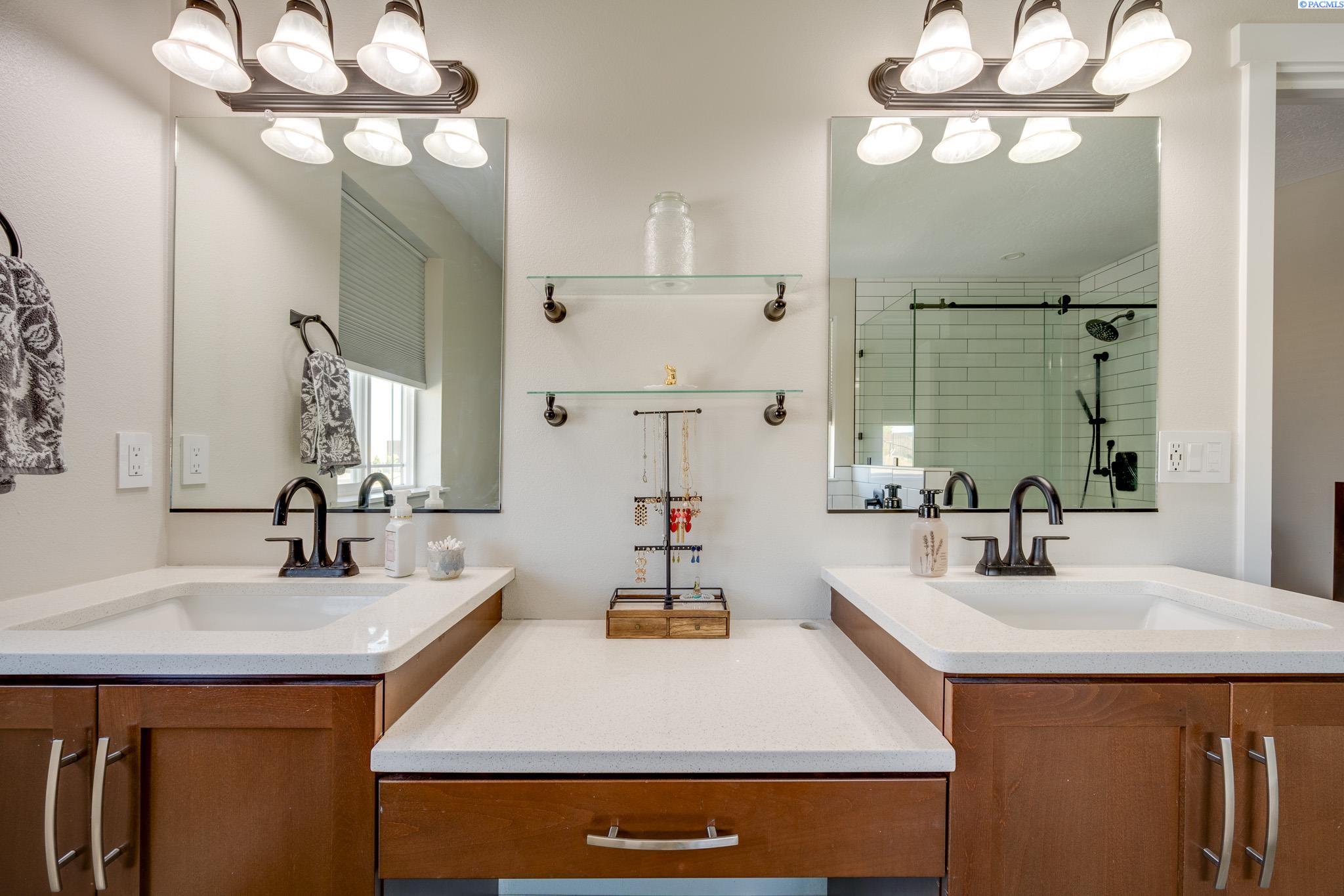 1155 NW Marshland St.