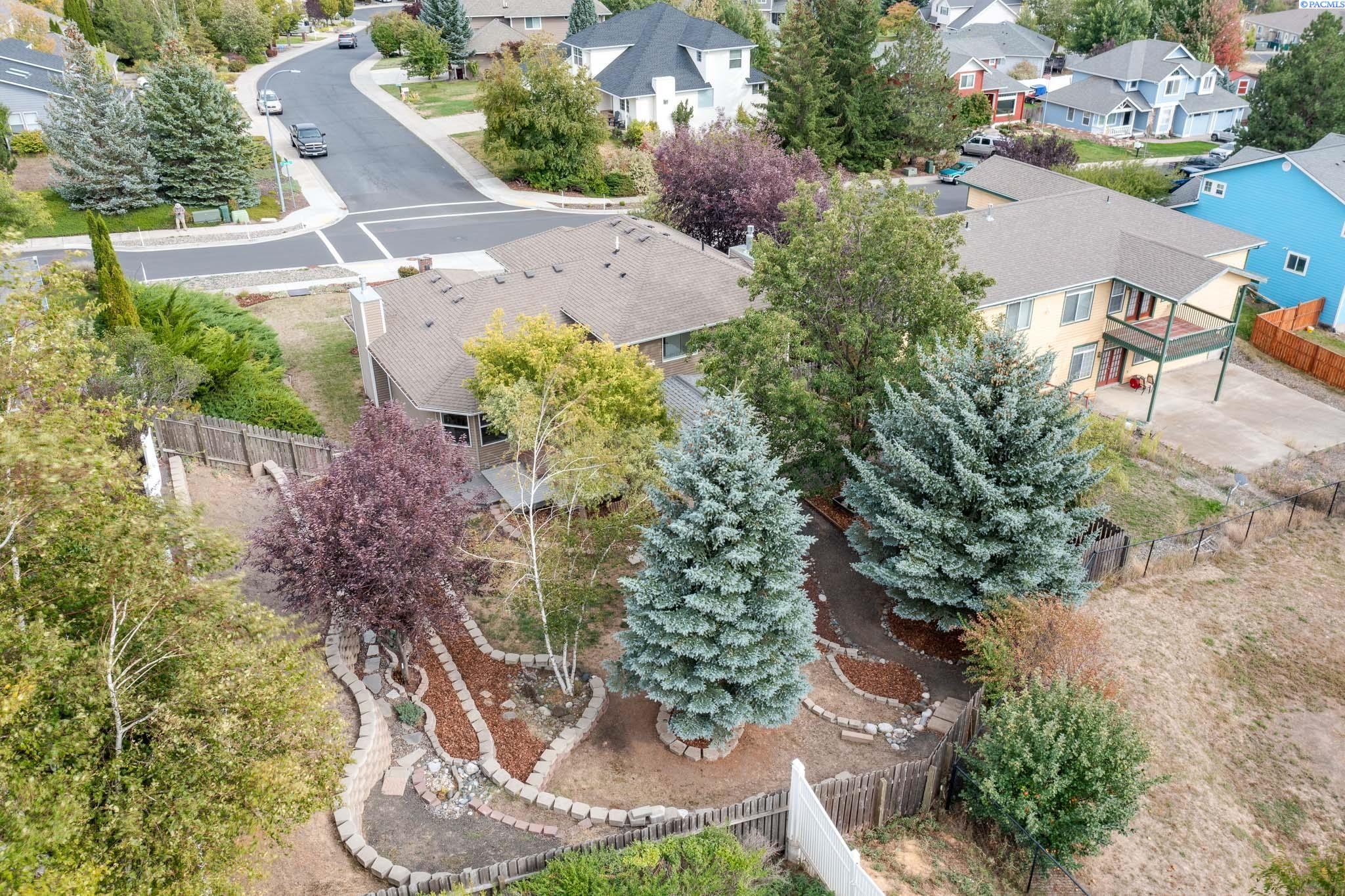 1335 SE Harvest Drive Unit Wonderful Home in an Excellent Location!