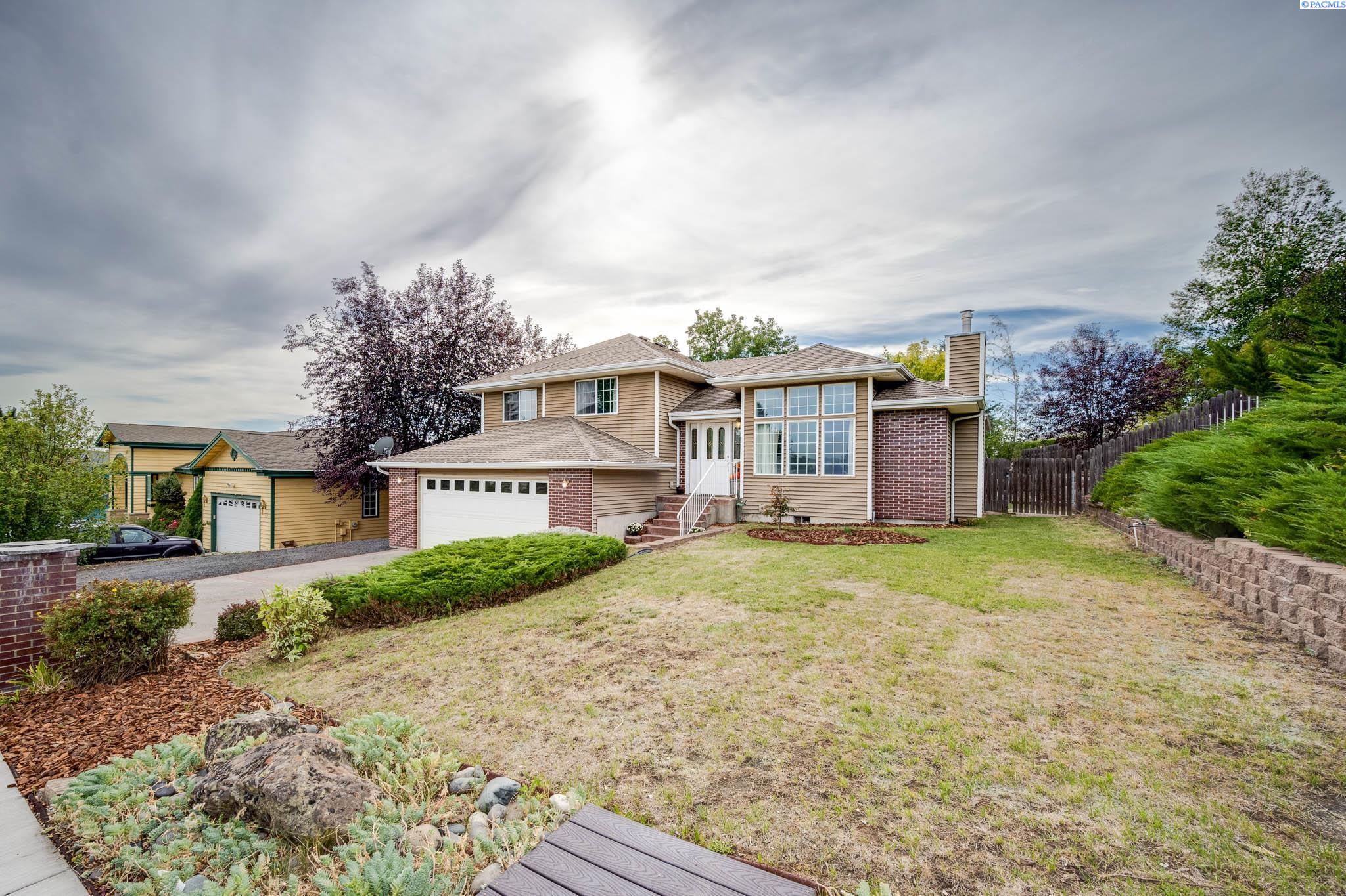 1335 SE Harvest Drive Unit Wonderful Home in an Excellent Location!