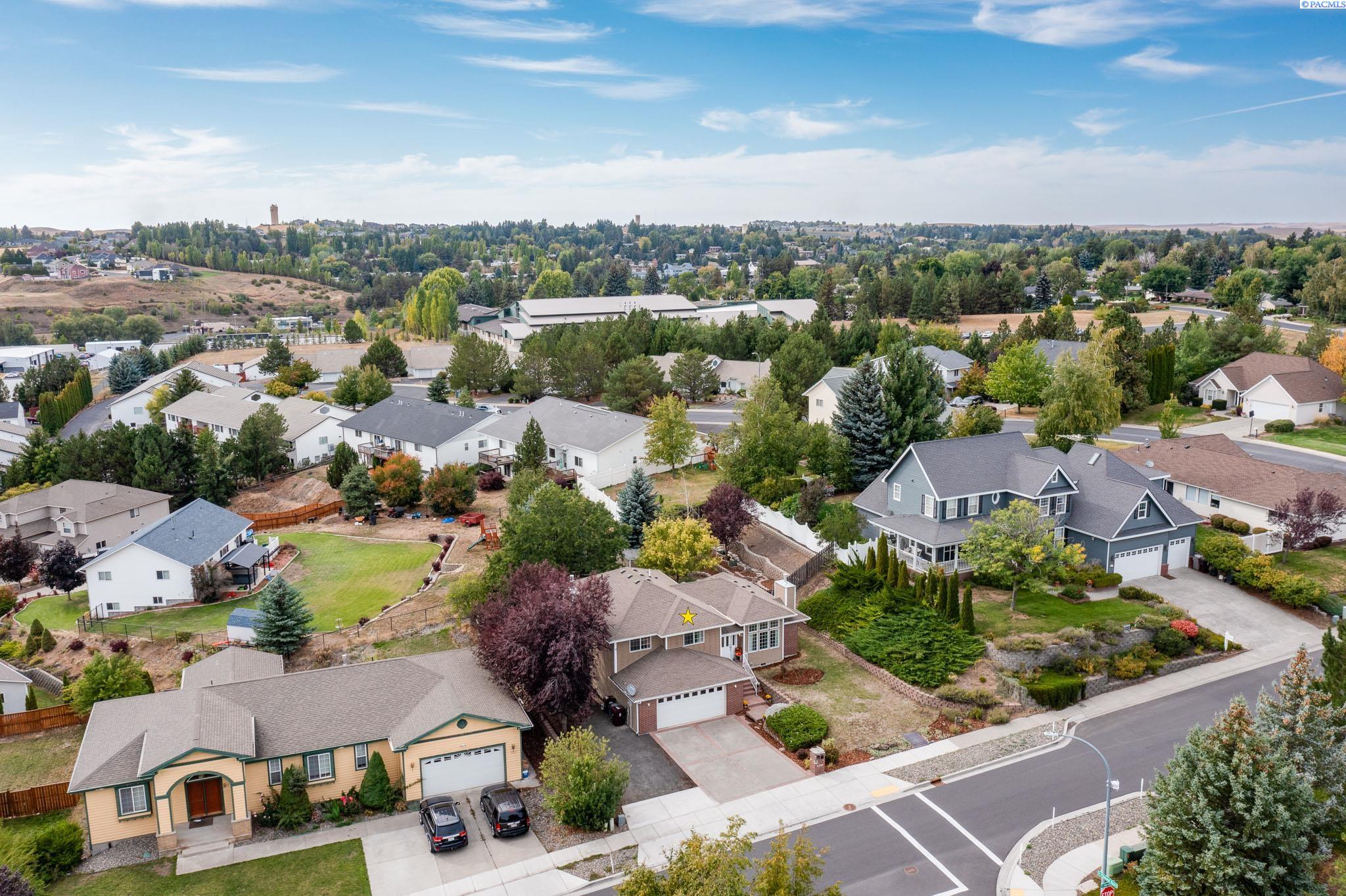 1335 SE Harvest Drive Unit Wonderful Home in an Excellent Location!