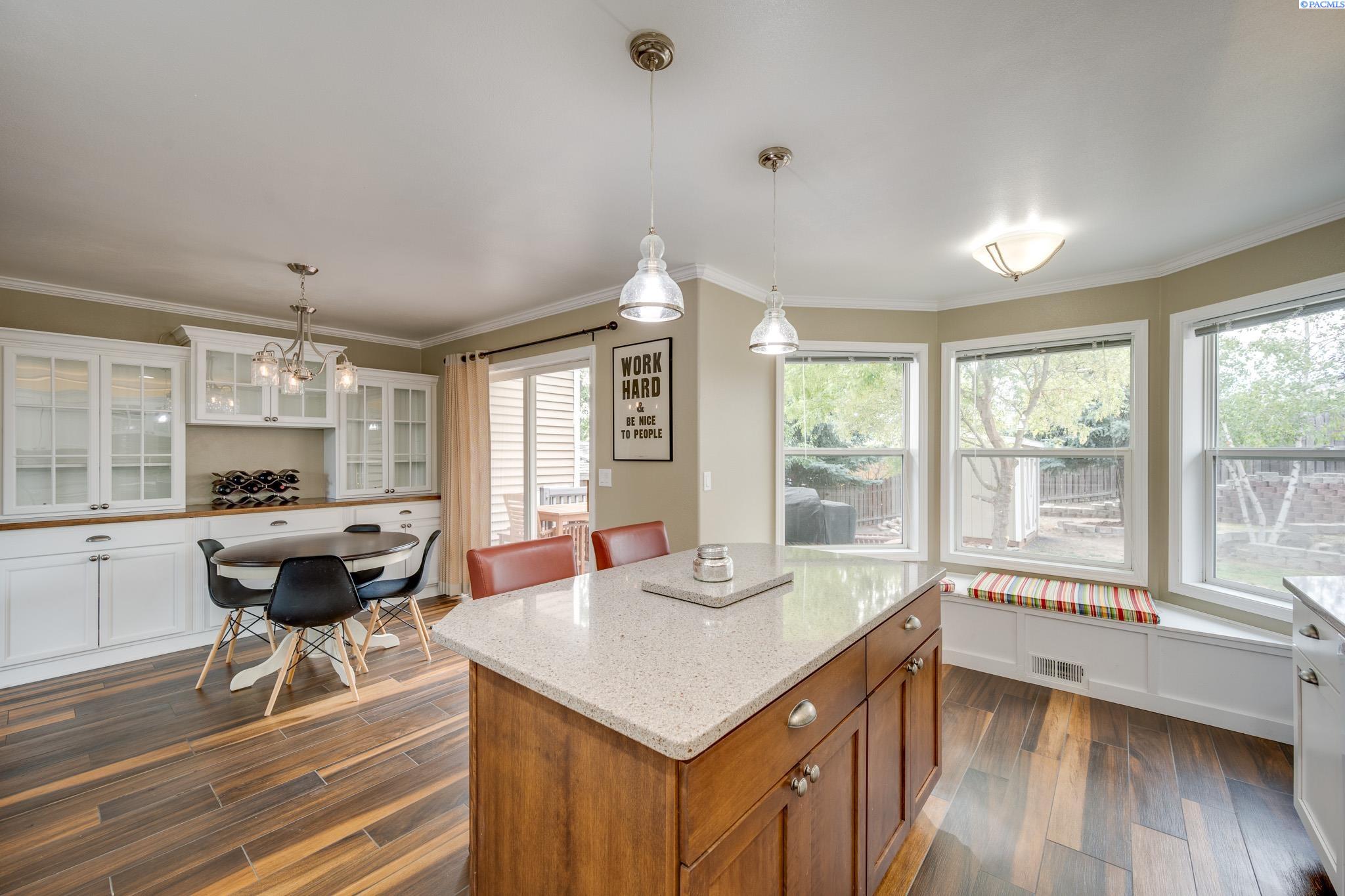 1335 SE Harvest Drive Unit Wonderful Home in an Excellent Location!