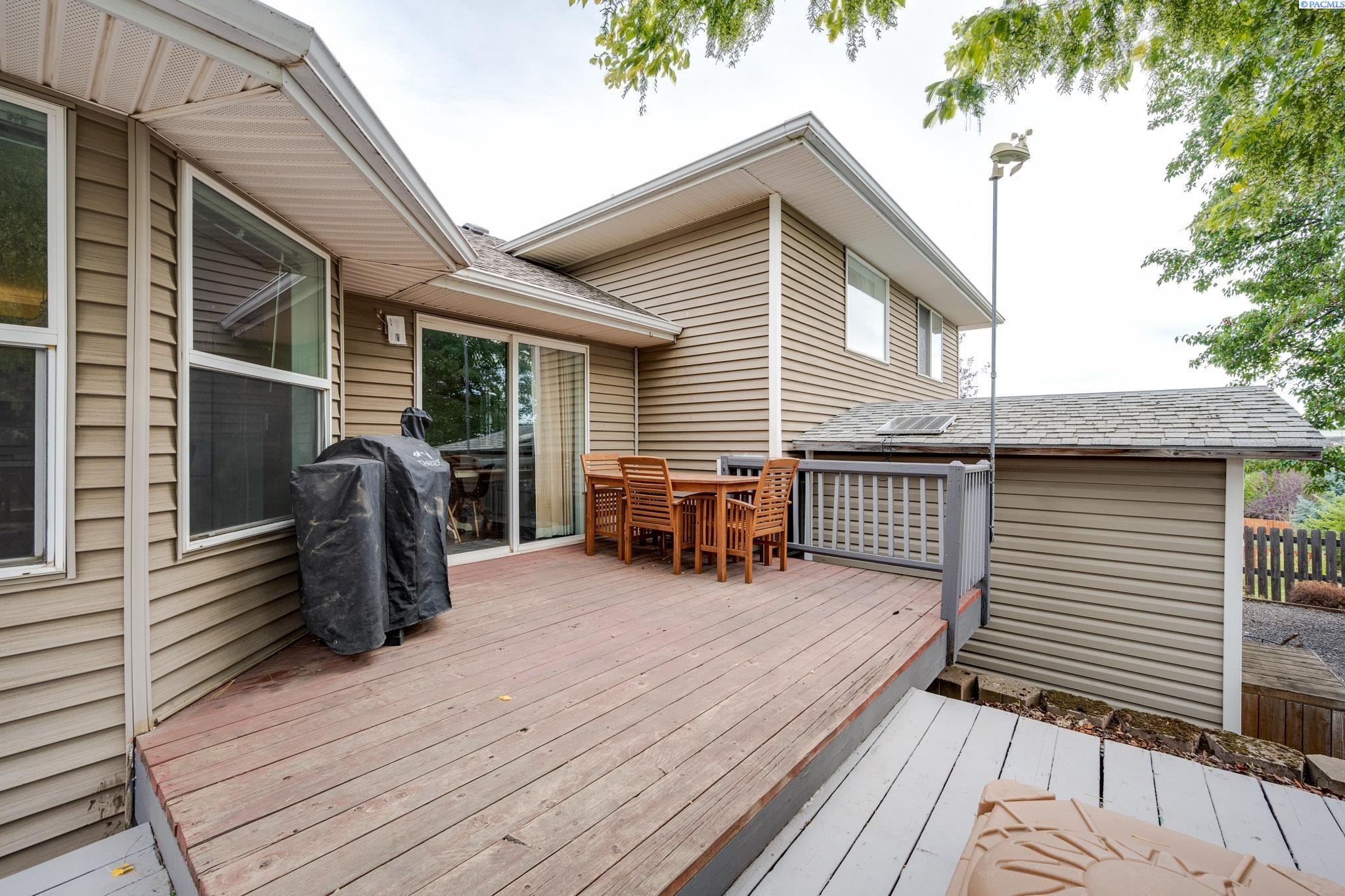 1335 SE Harvest Drive Unit Wonderful Home in an Excellent Location!