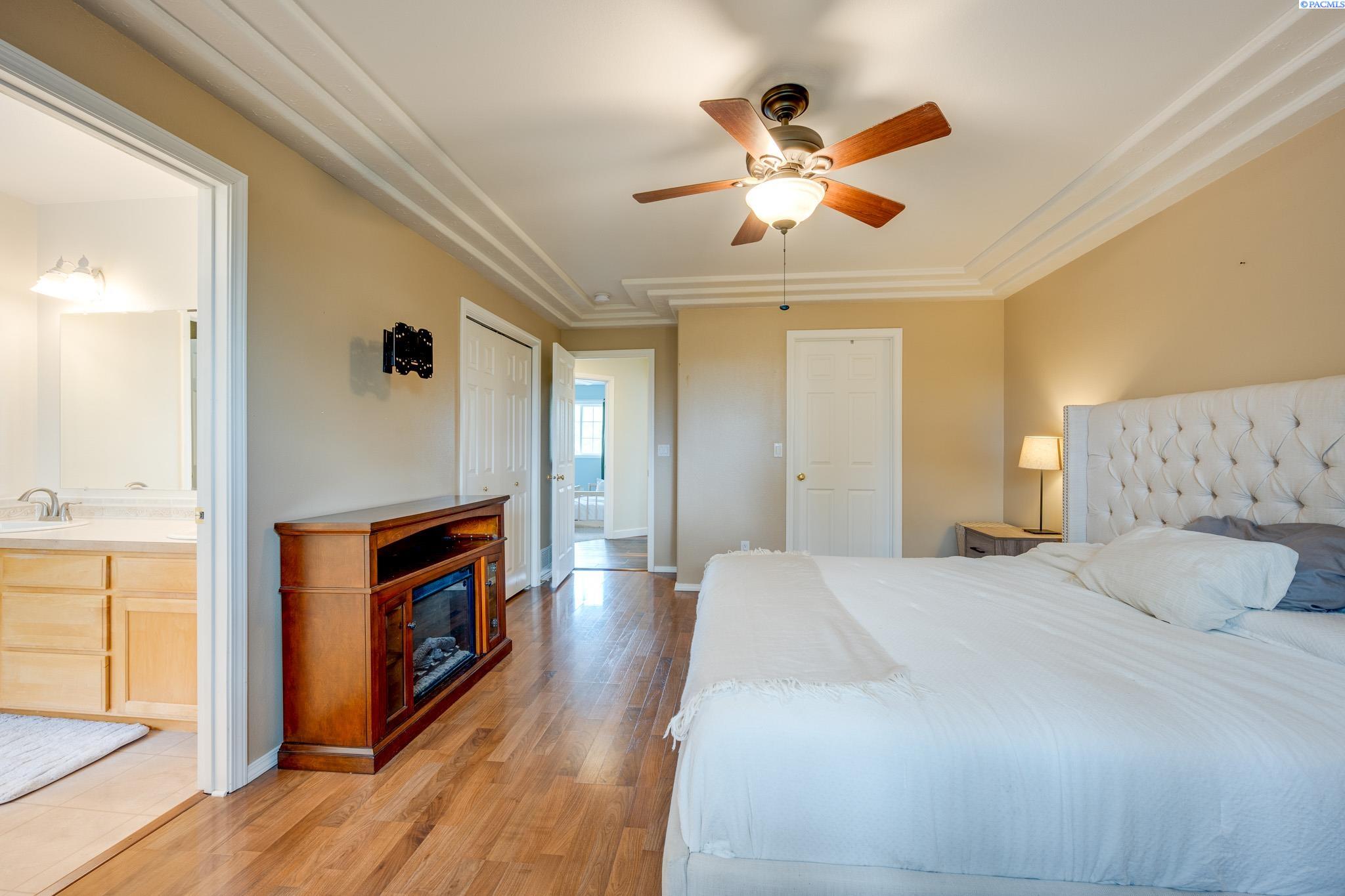 1335 SE Harvest Drive Unit Wonderful Home in an Excellent Location!