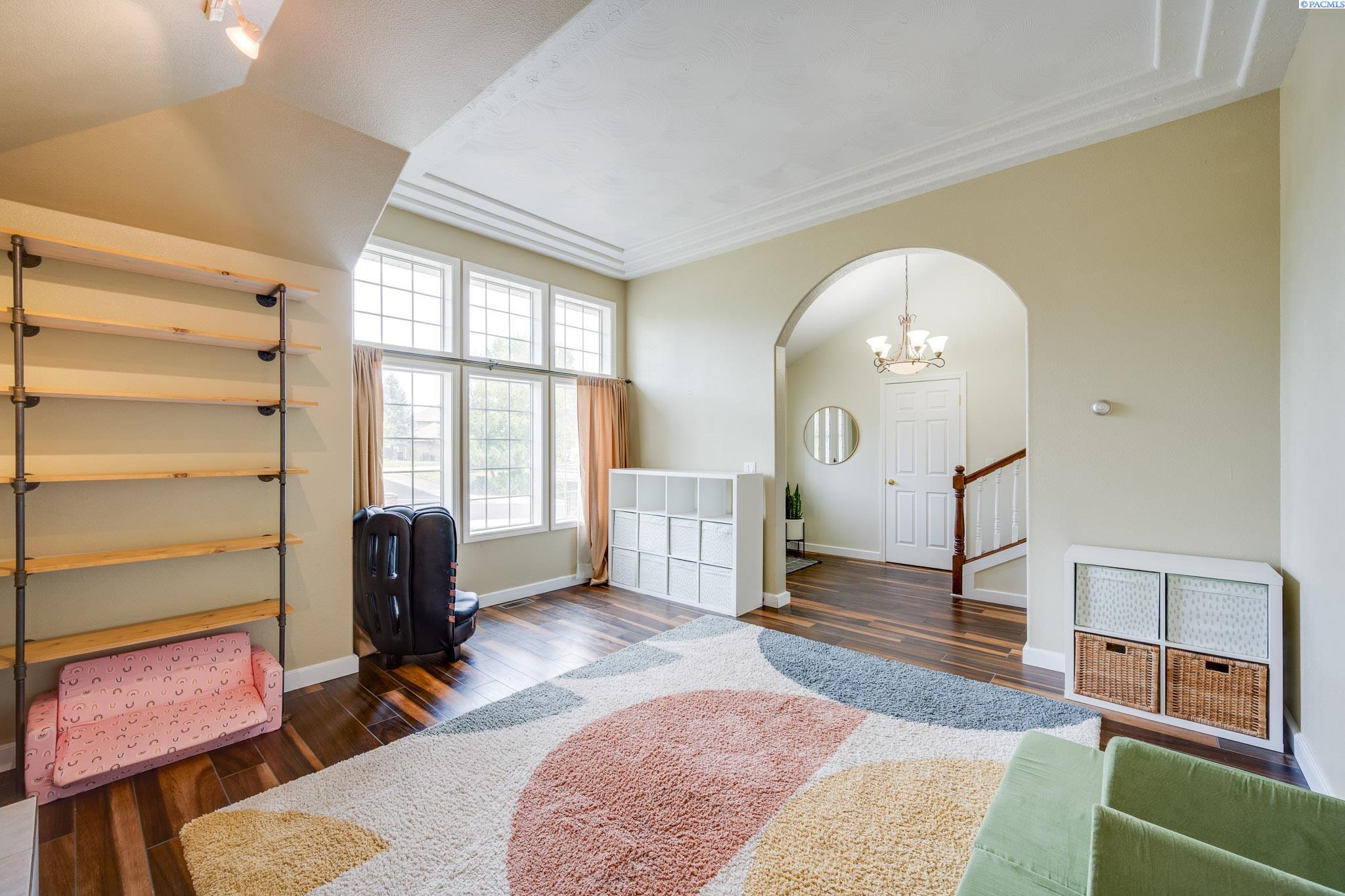 1335 SE Harvest Drive Unit Wonderful Home in an Excellent Location!