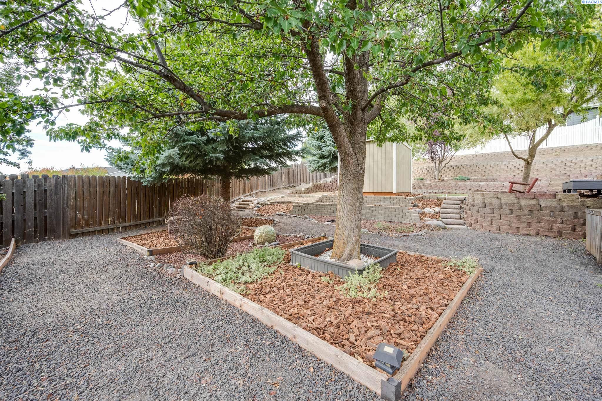 1335 SE Harvest Drive Unit Wonderful Home in an Excellent Location!