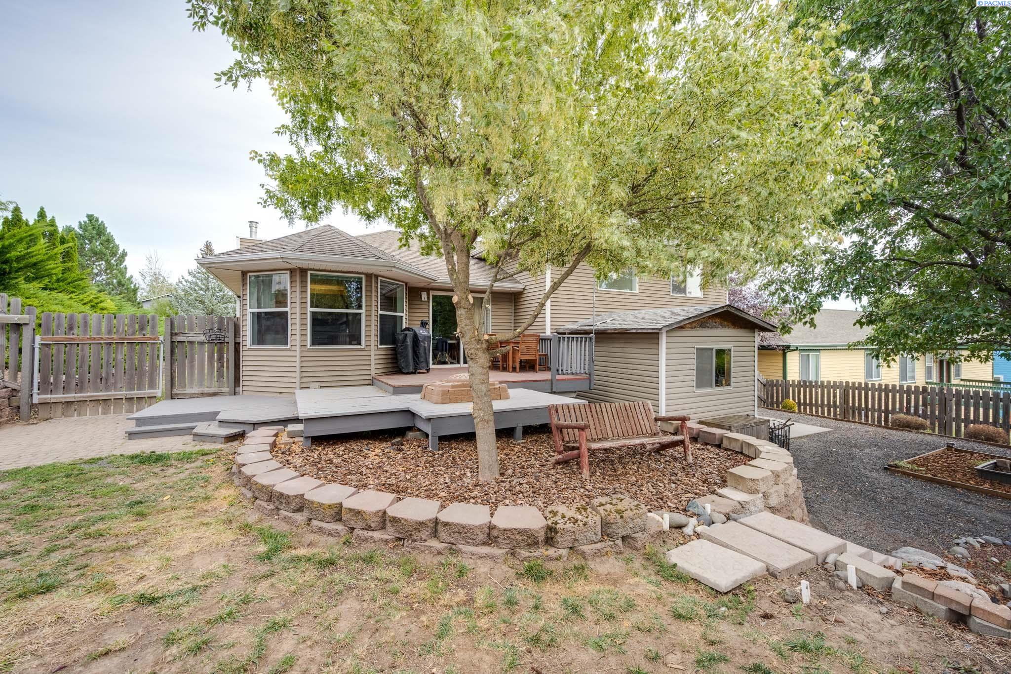 1335 SE Harvest Drive Unit Wonderful Home in an Excellent Location!