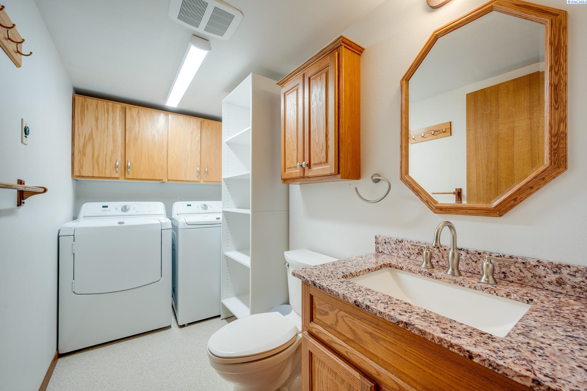 1335 SE Harvest Drive Unit Wonderful Home in an Excellent Location!