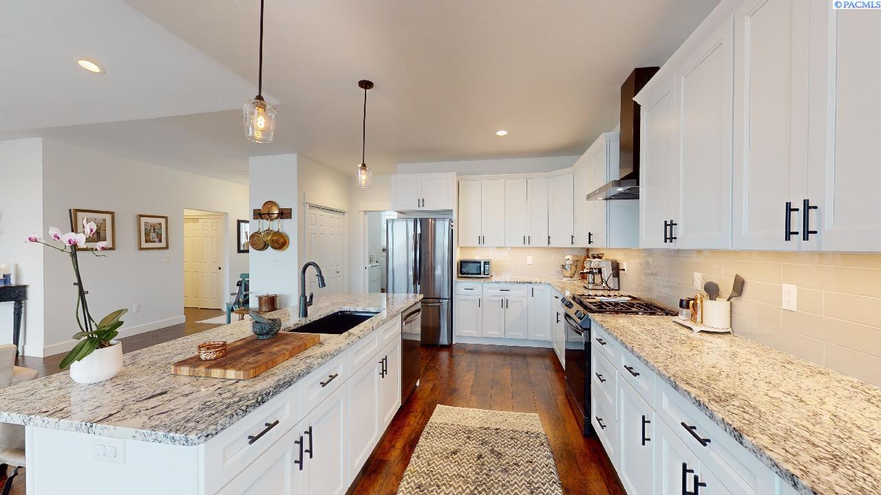 605 SW Umatilla Court