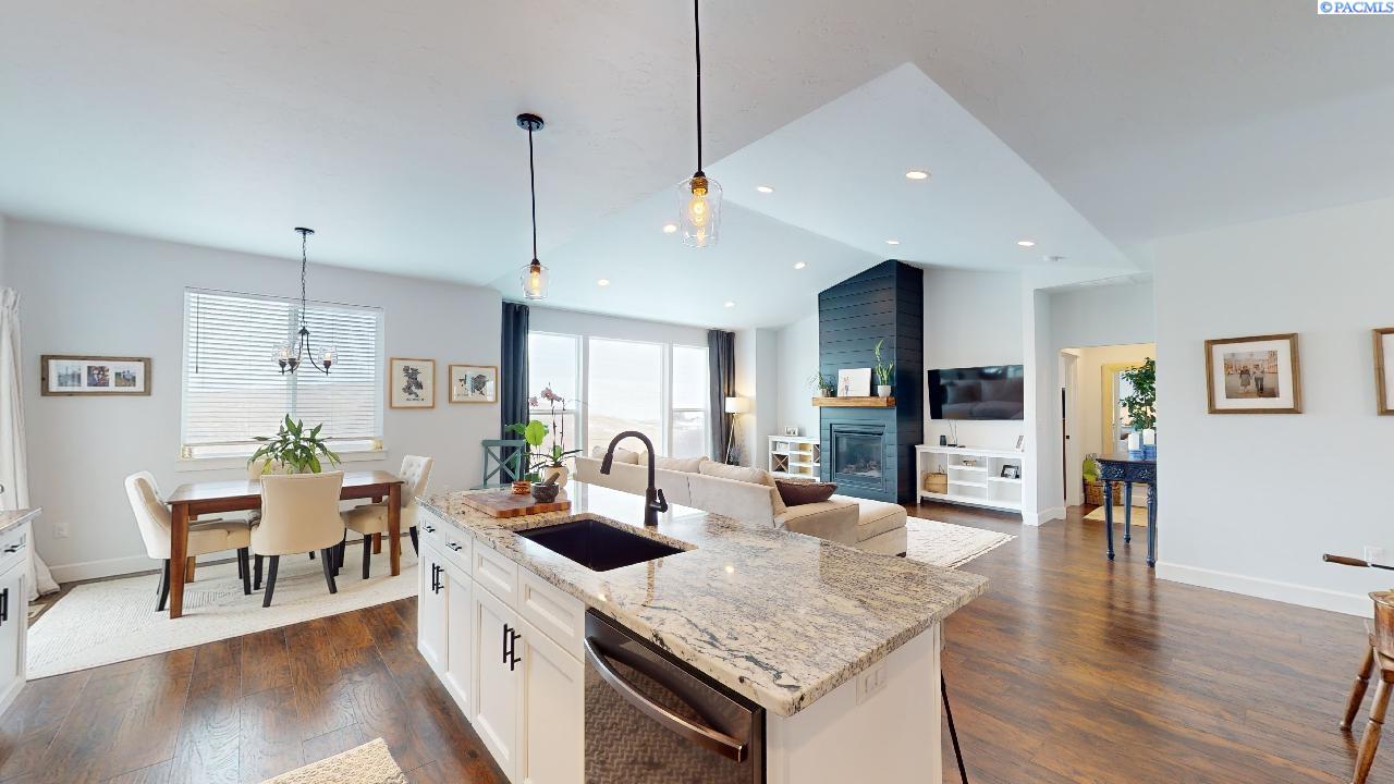 605 SW Umatilla Court