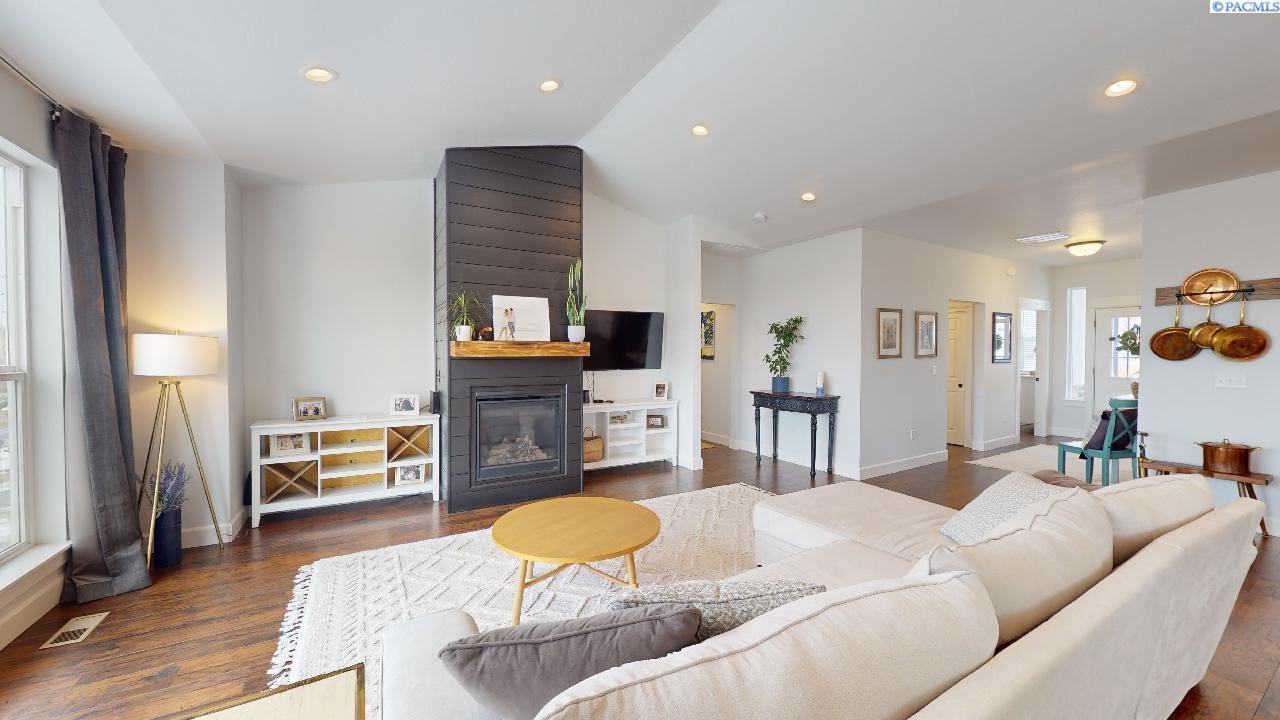 605 SW Umatilla Court