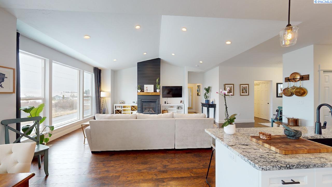 605 SW Umatilla Court