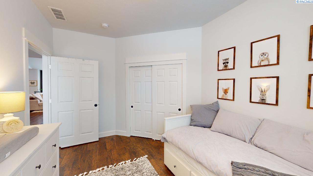 605 SW Umatilla Court