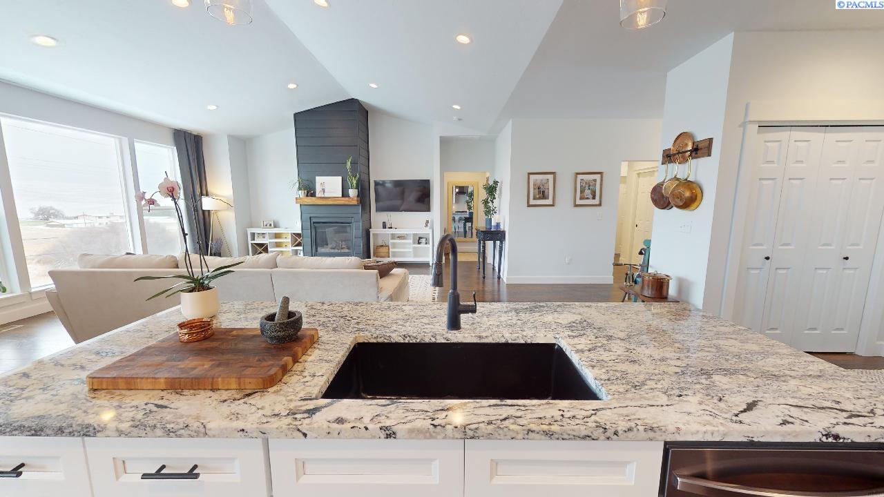 605 SW Umatilla Court