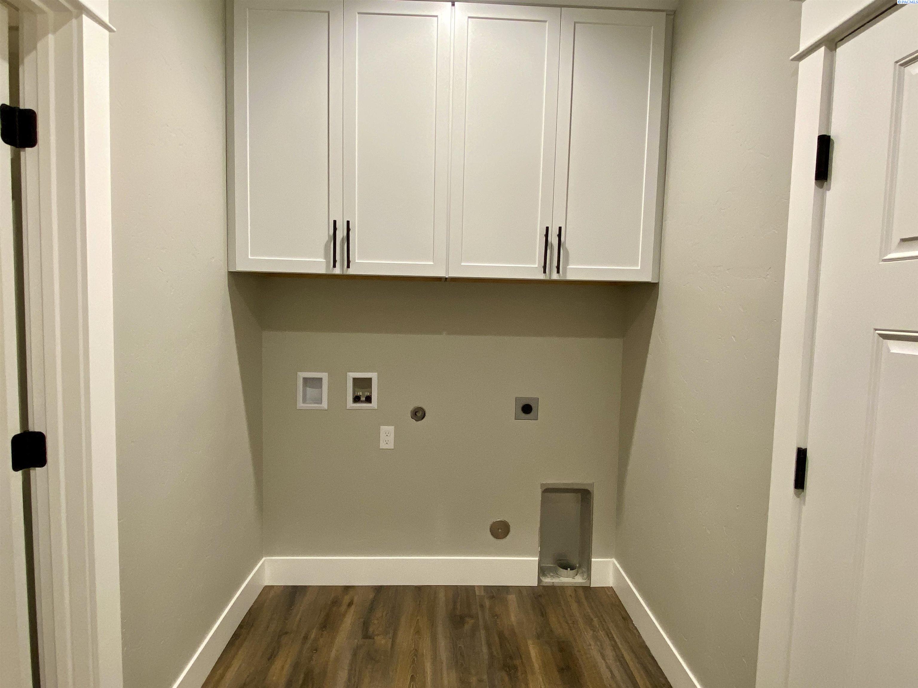 2085 NW Canyon View Dr