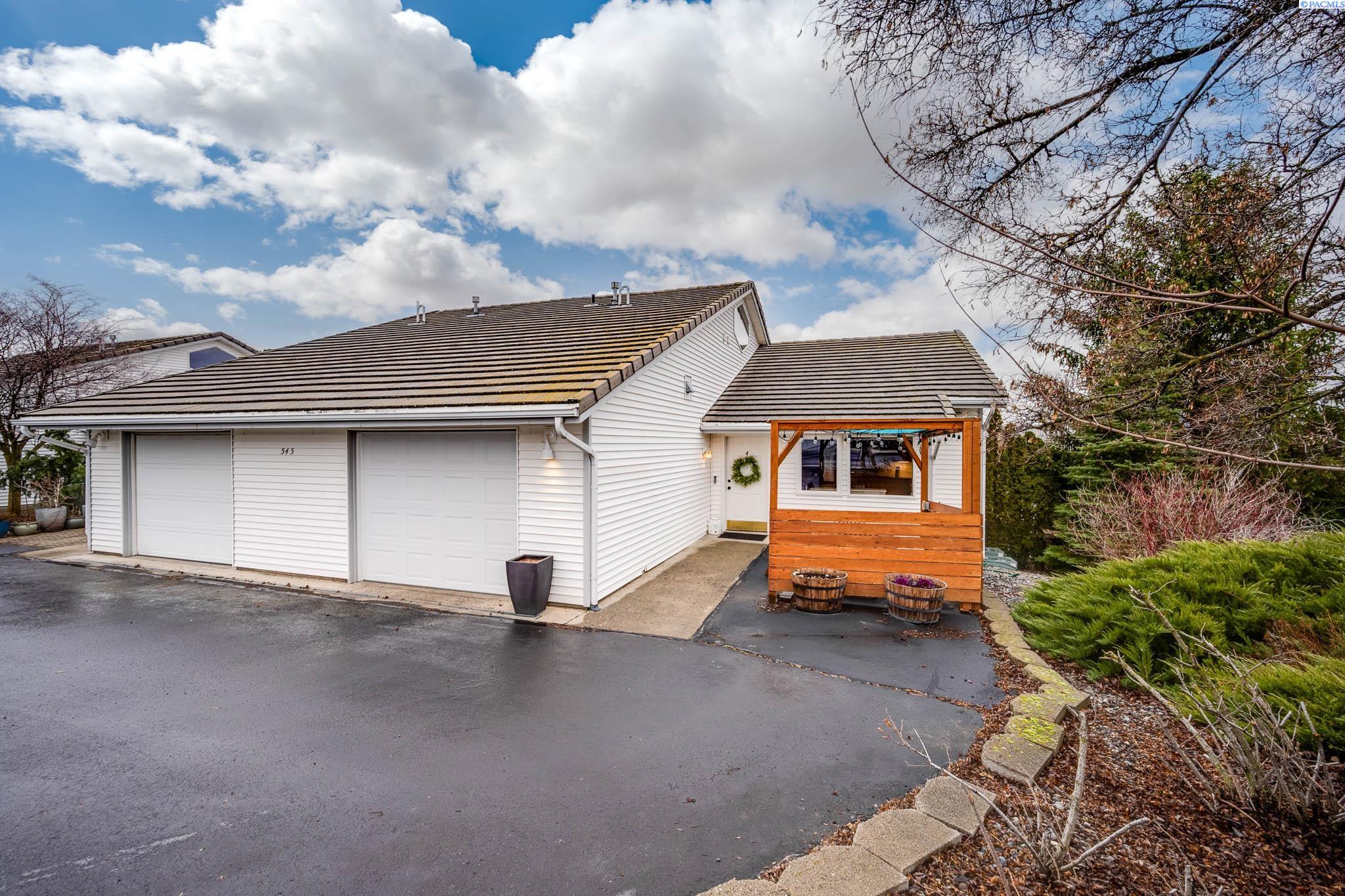 545 SE Quail Ridge Dr