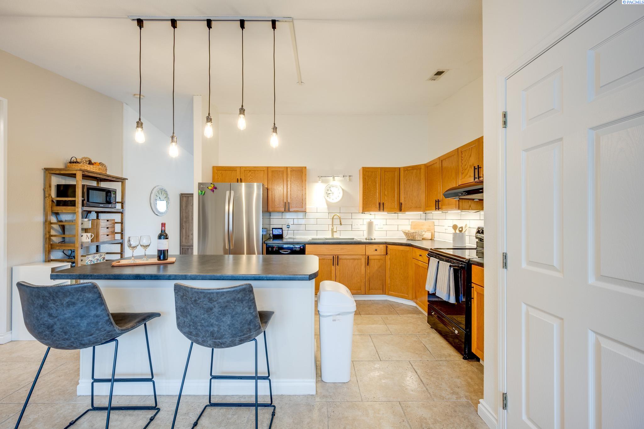 545 SE Quail Ridge Dr