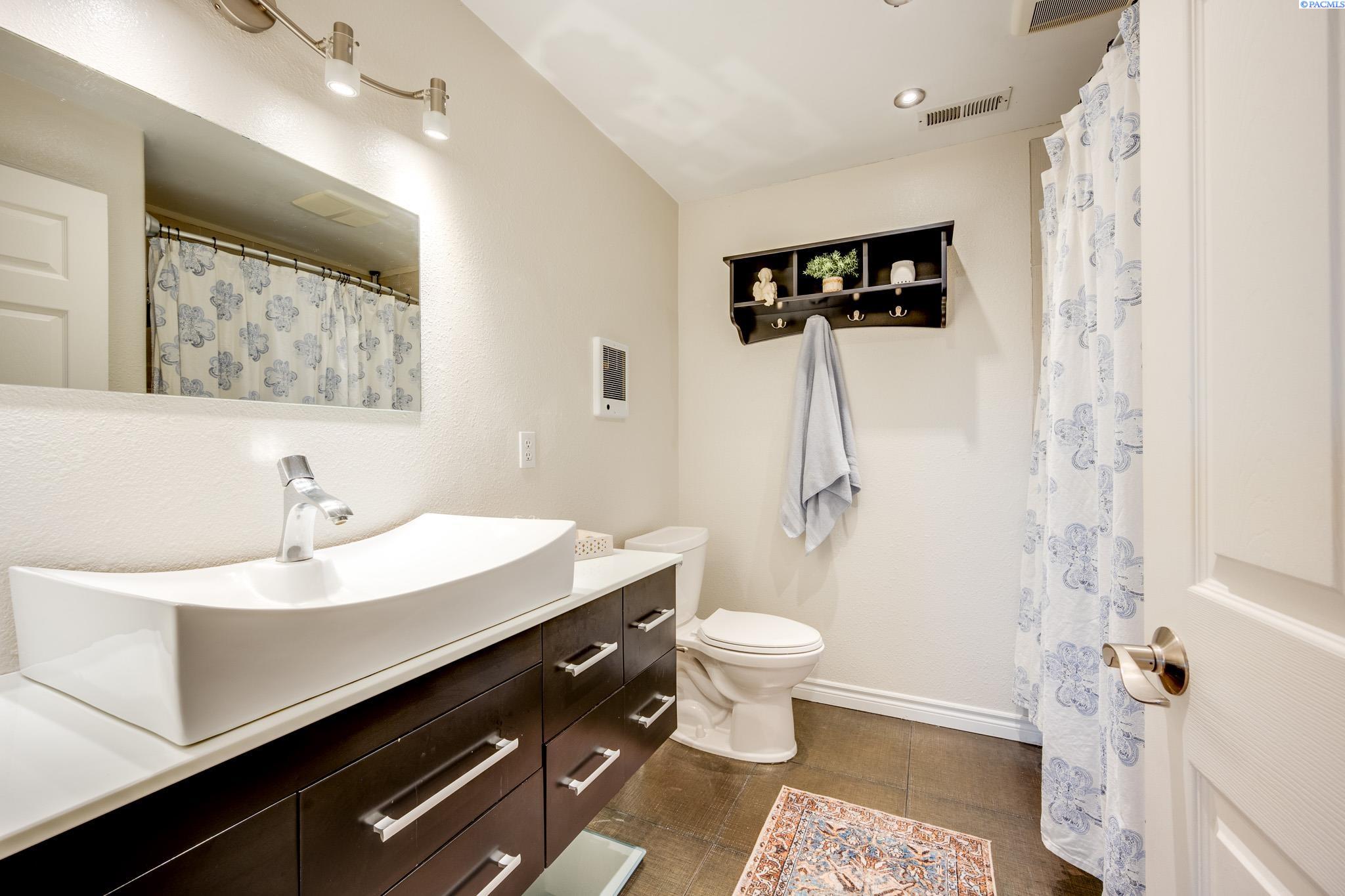 545 SE Quail Ridge Dr