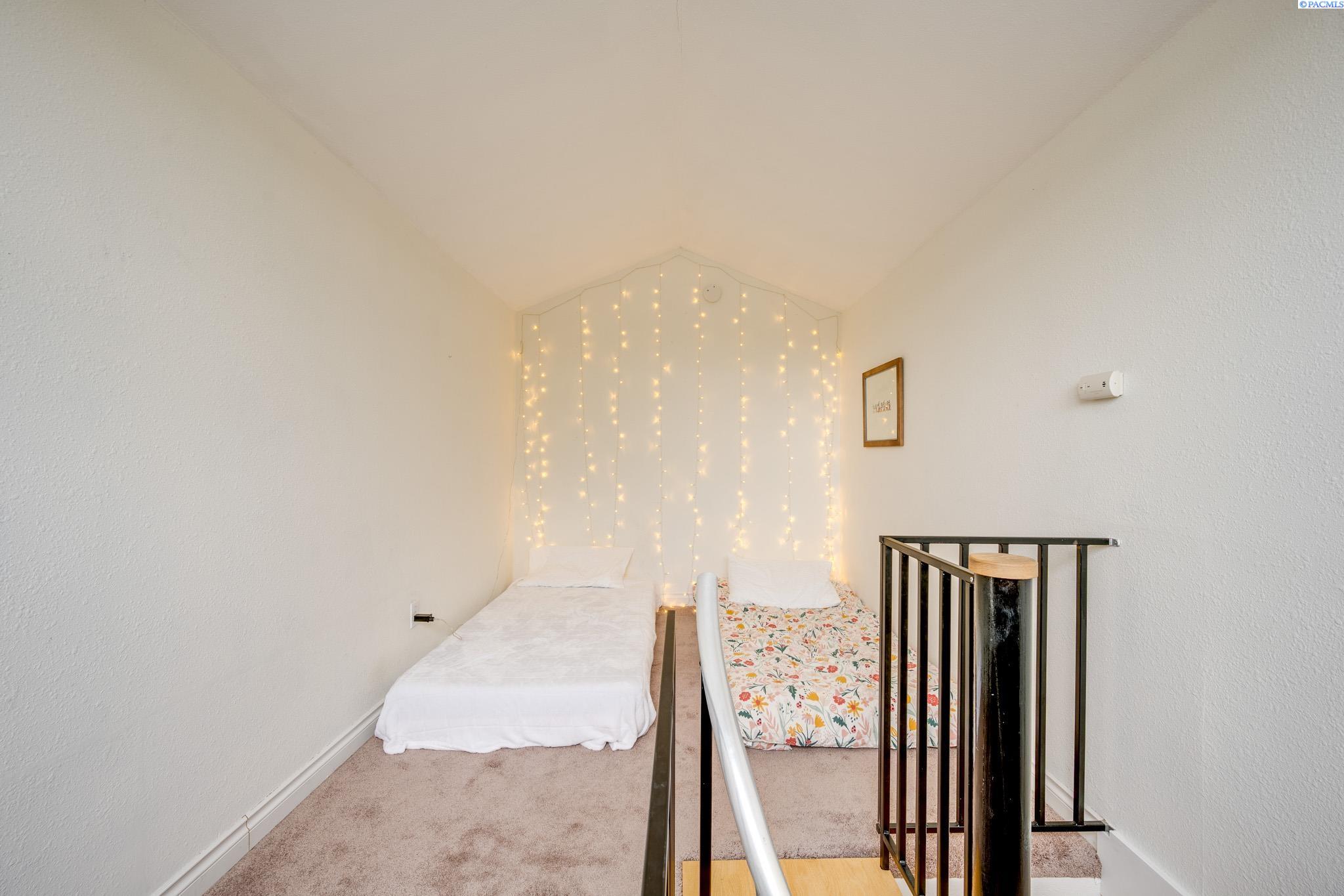 545 SE Quail Ridge Dr