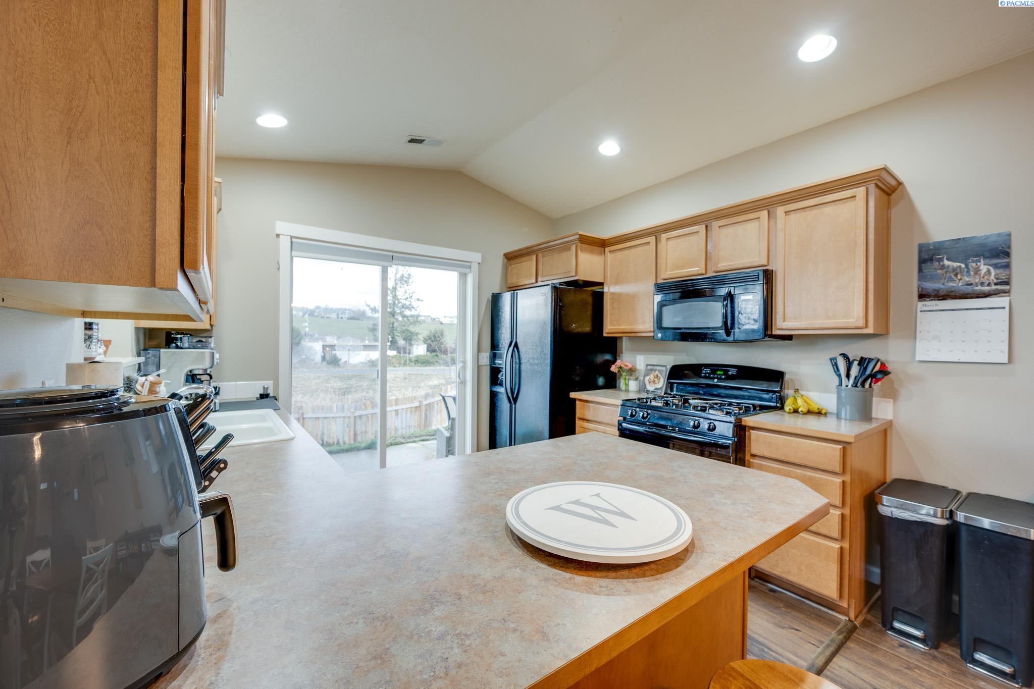 1400 SW Lost Trail Dr