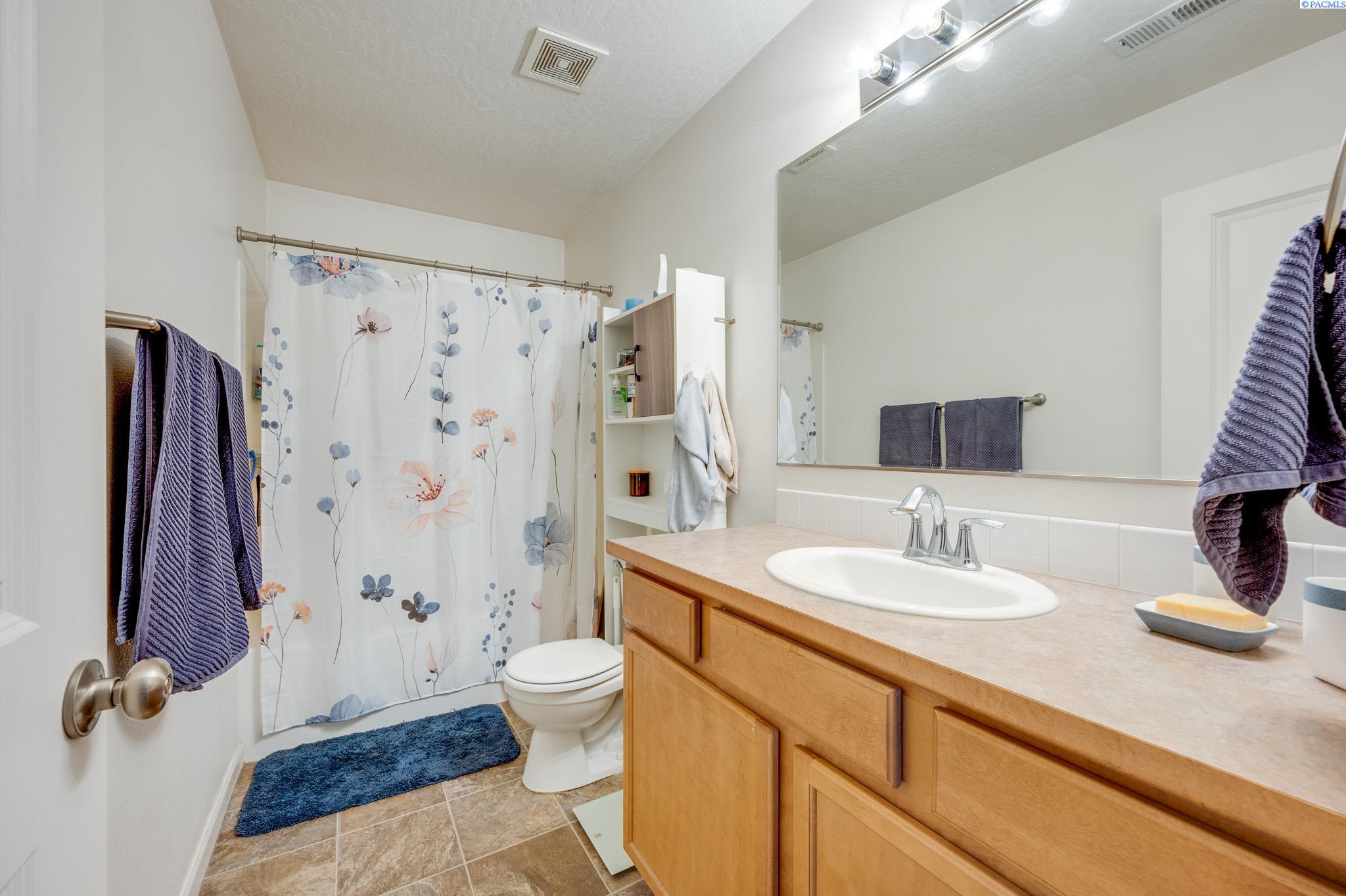 1400 SW Lost Trail Dr