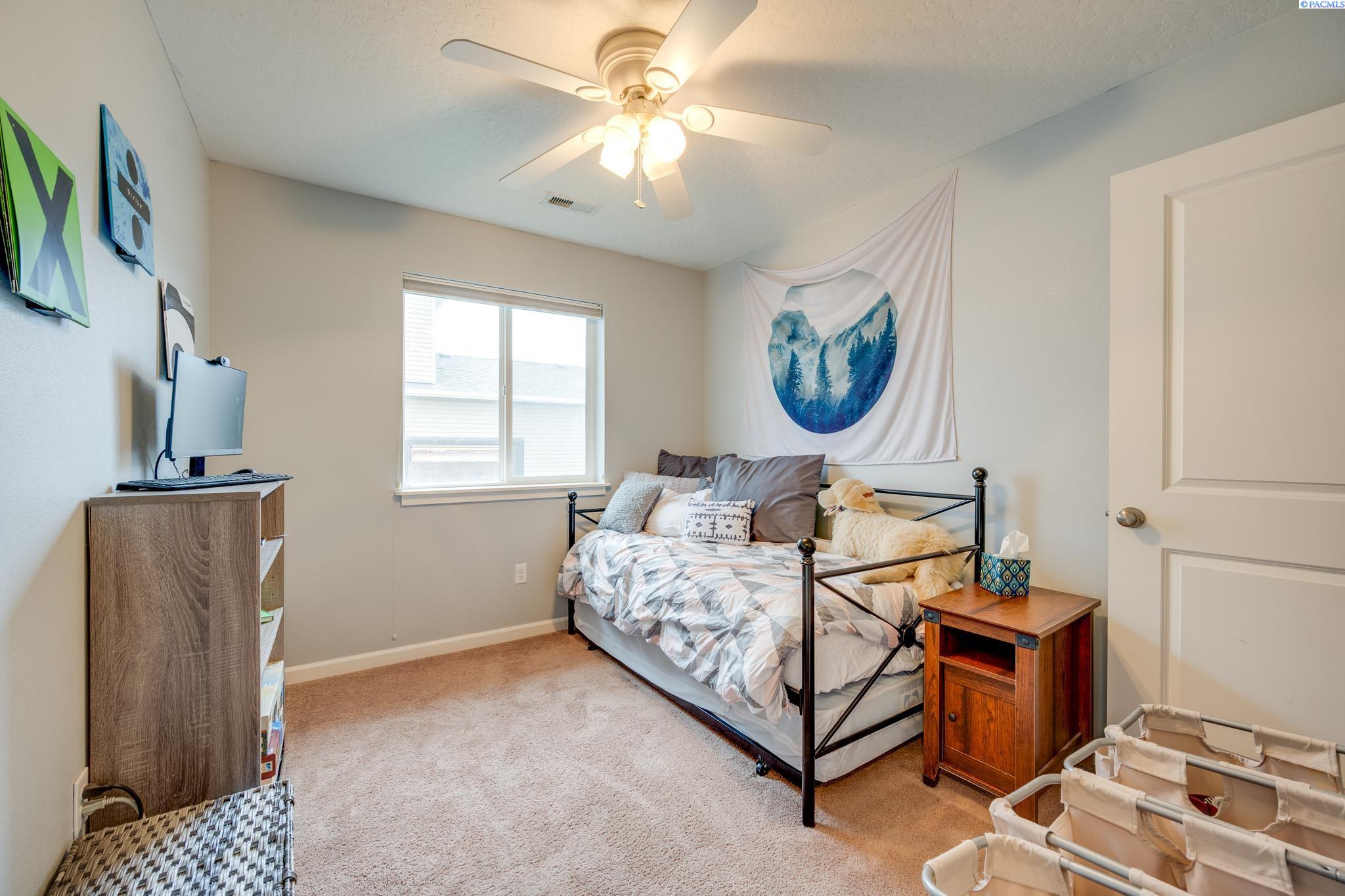 1400 SW Lost Trail Dr