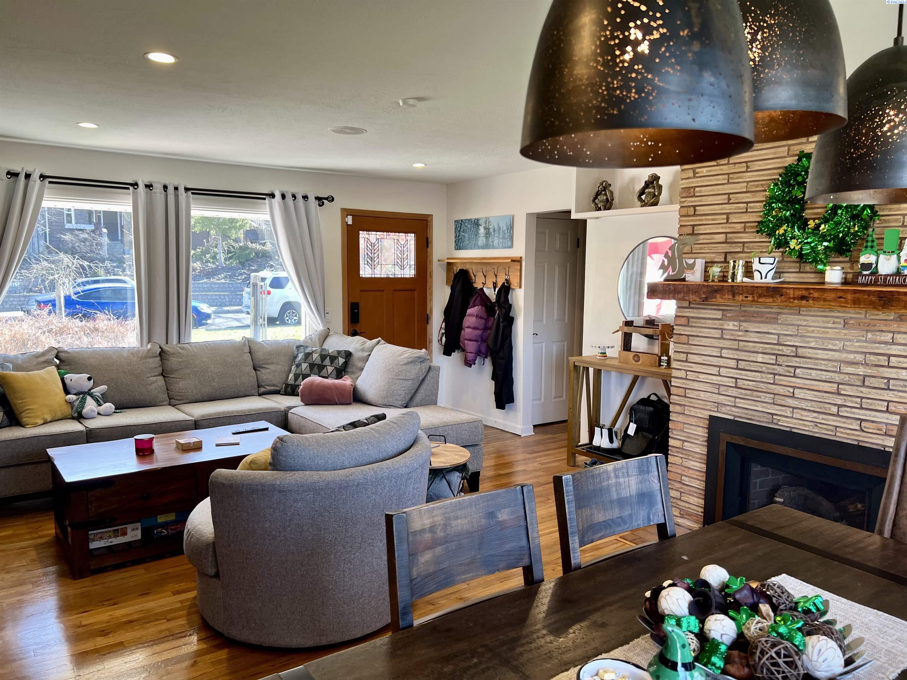 715 SE Taylor