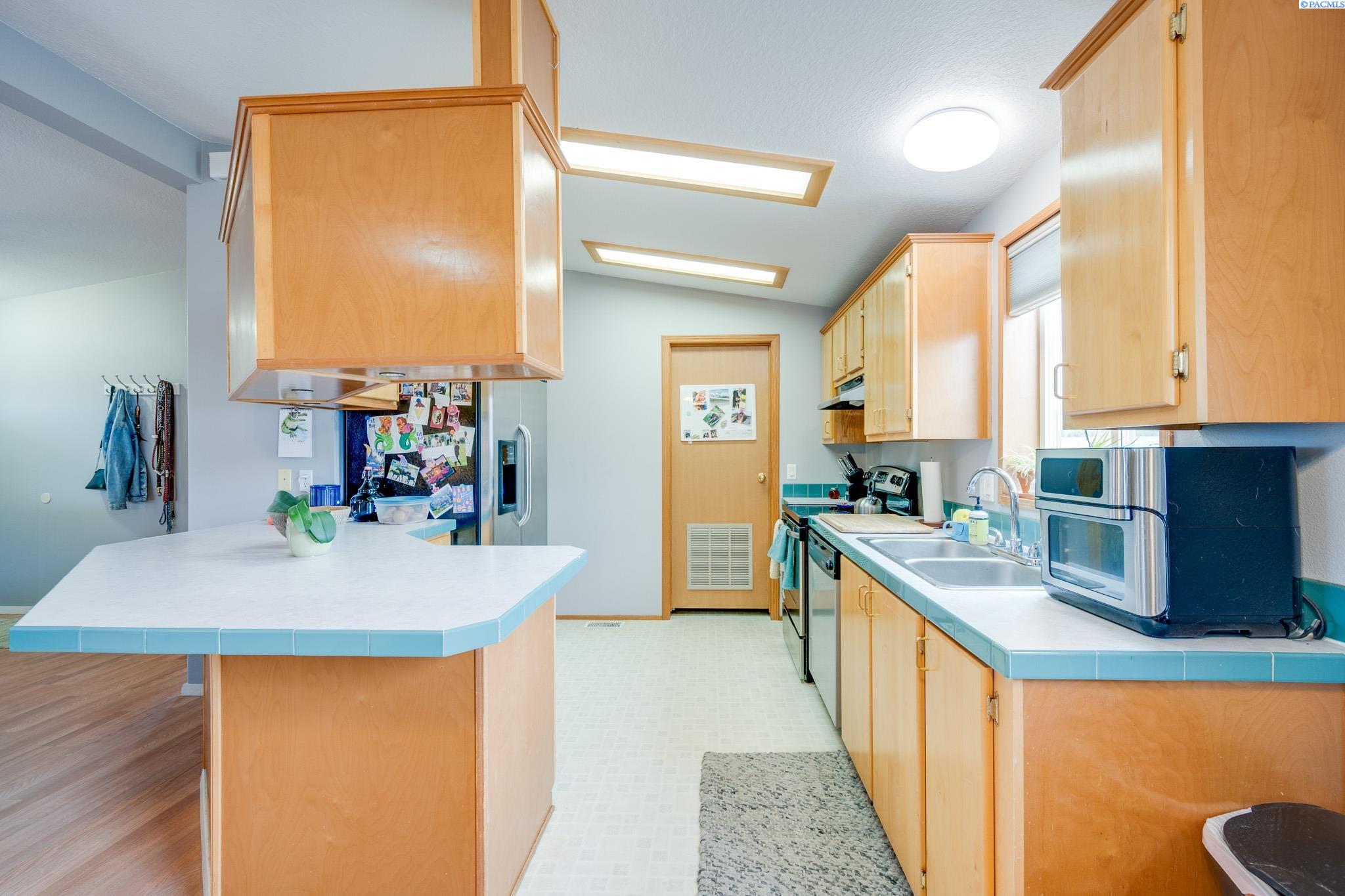 255 NW Golden Hills Dr. Unit: 42