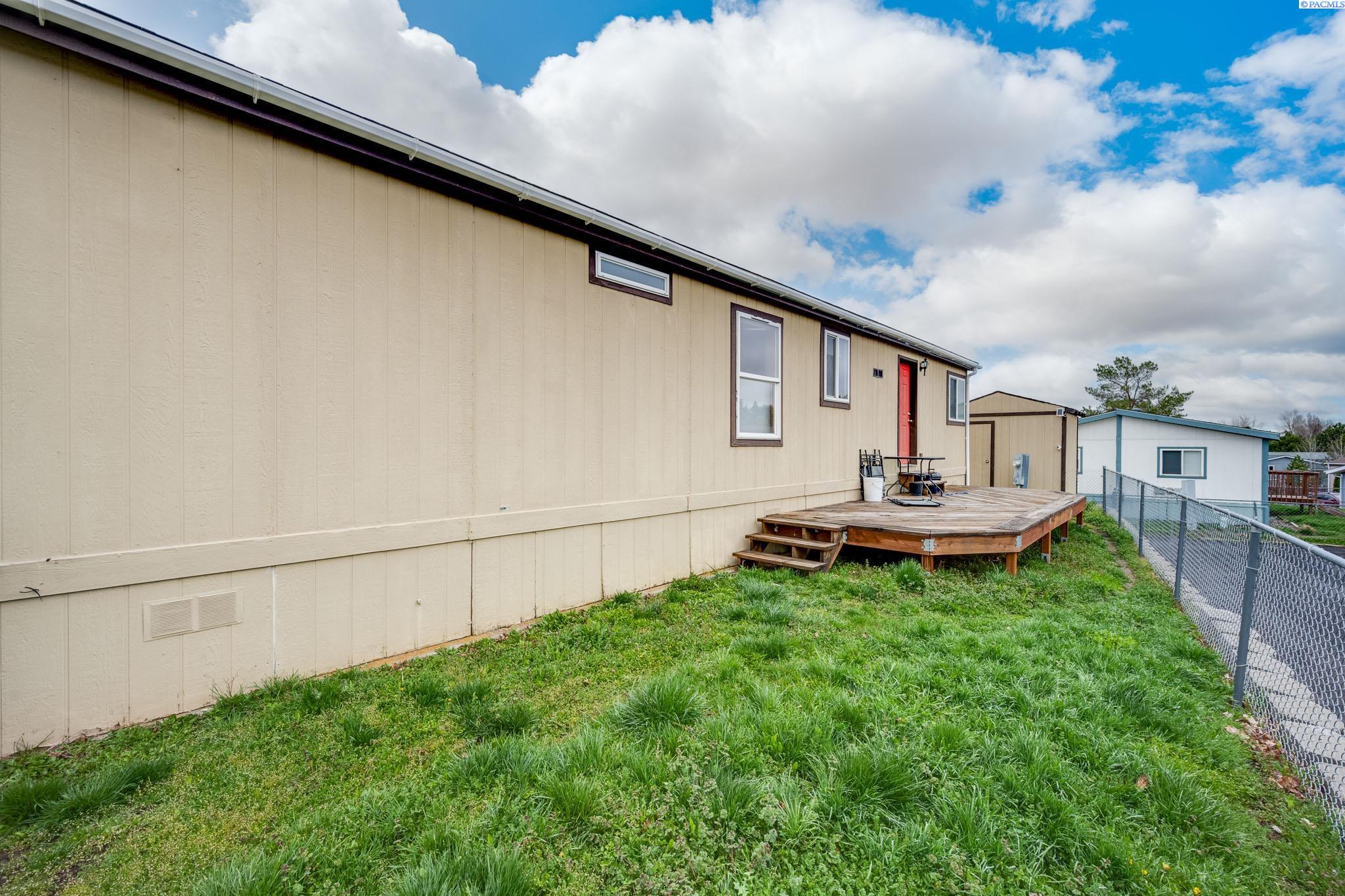 255 NW Golden Hills Dr. Unit: 42